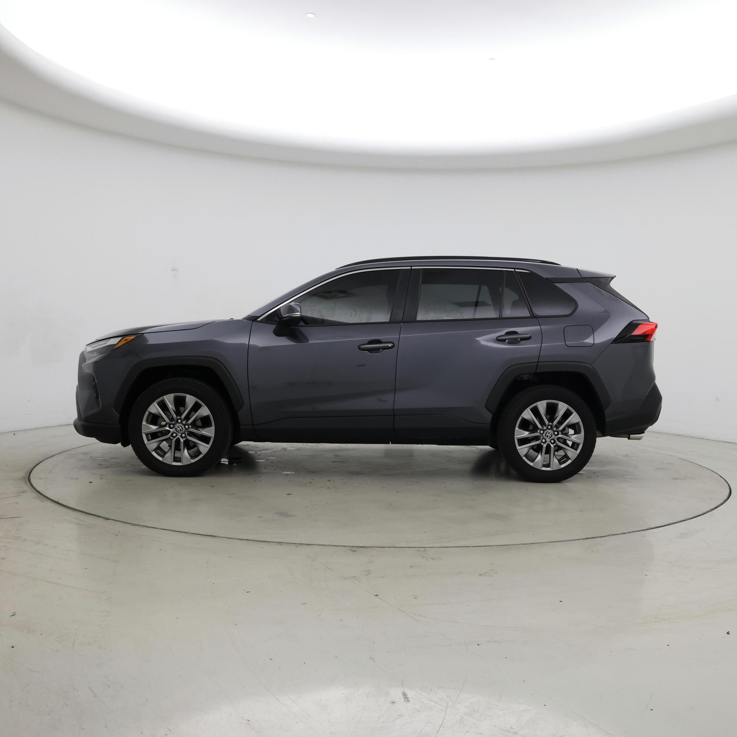 Thumbnail: 2025 Toyota RAV4 - 3