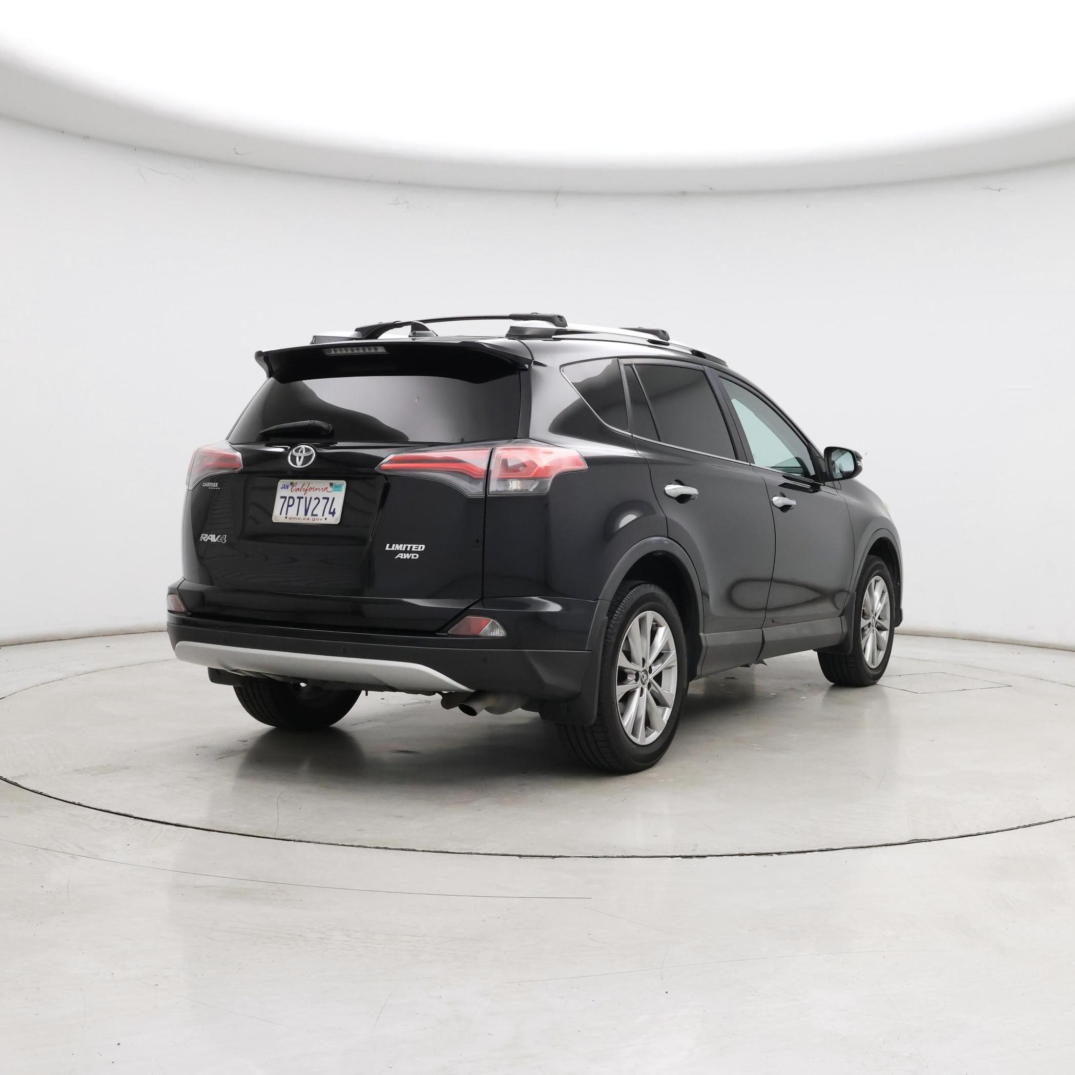 Thumbnail: 2016 Toyota RAV4 - 8