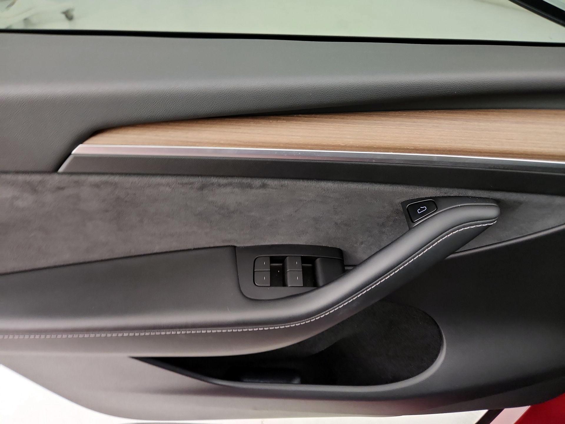 Thumbnail: 2023 Tesla Model Y - 12