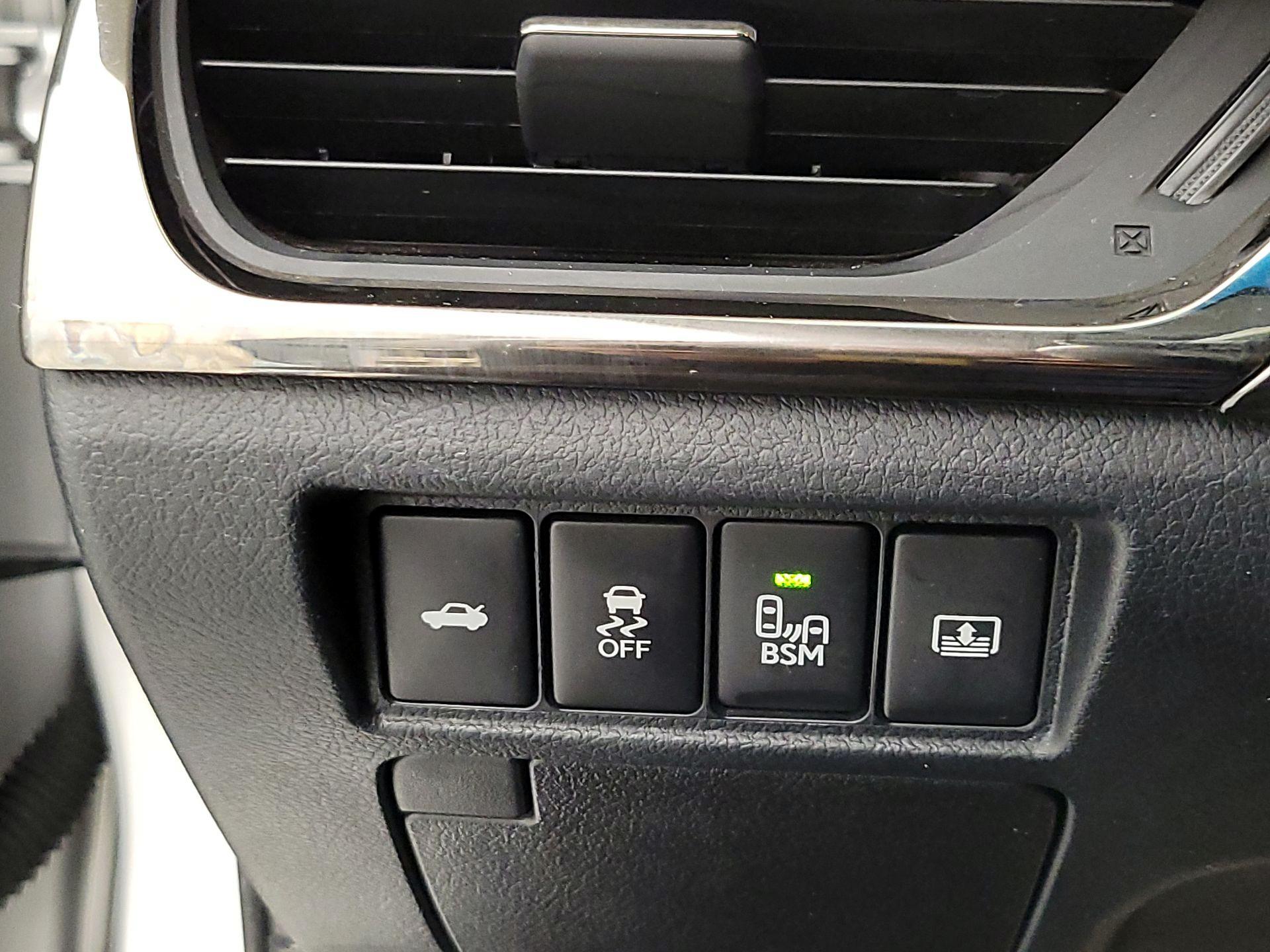 Thumbnail: 2014 Toyota Avalon - 13