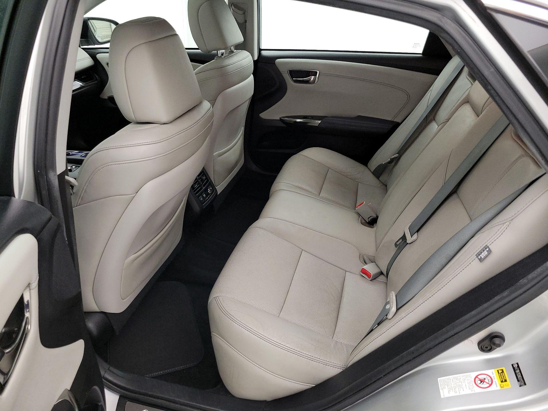 Thumbnail: 2014 Toyota Avalon - 19