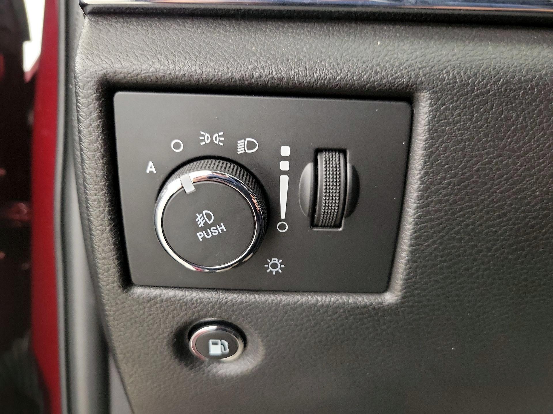 Thumbnail: 2021 Jeep Grand Cherokee - 13
