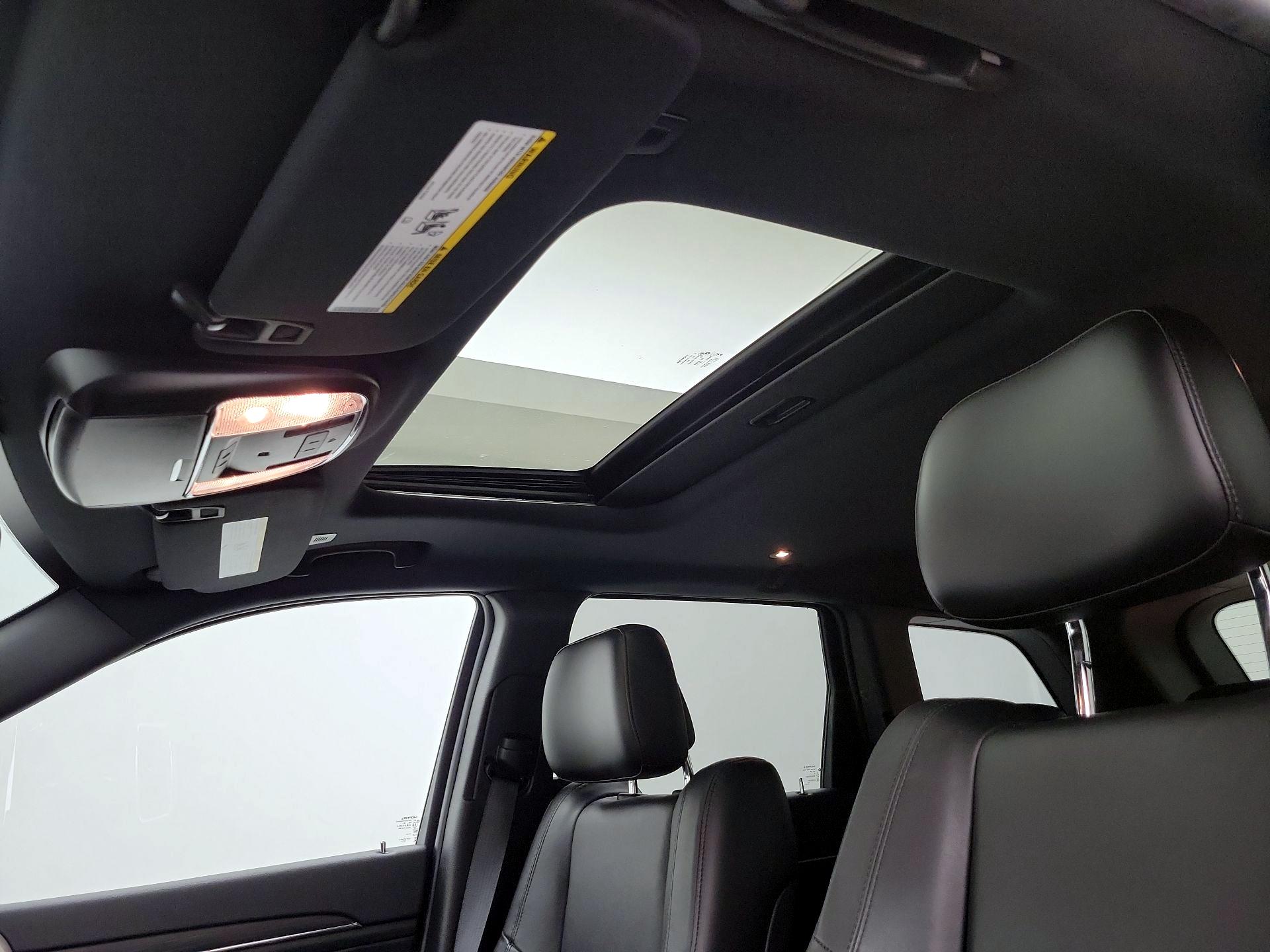 Thumbnail: 2021 Jeep Grand Cherokee - 20