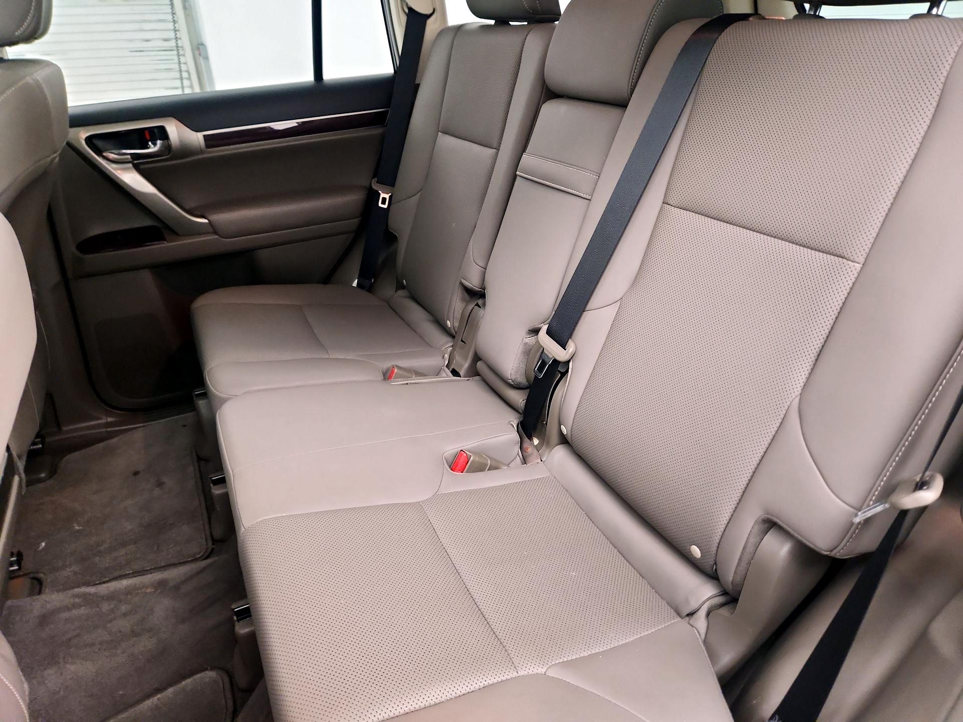 Thumbnail: 2019 Lexus GX - 19
