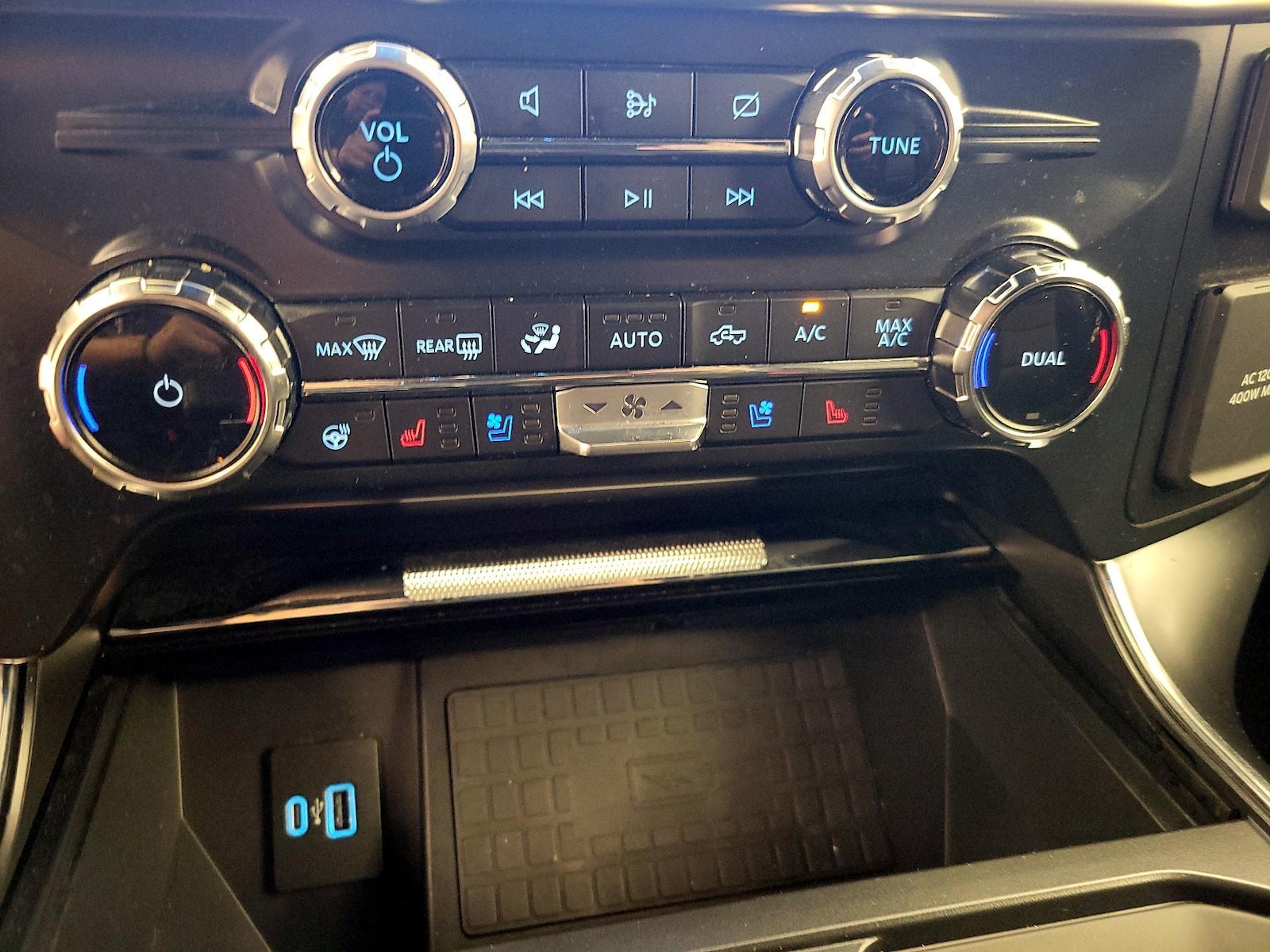 2022 Ford F-150 Raptor - Photo 18