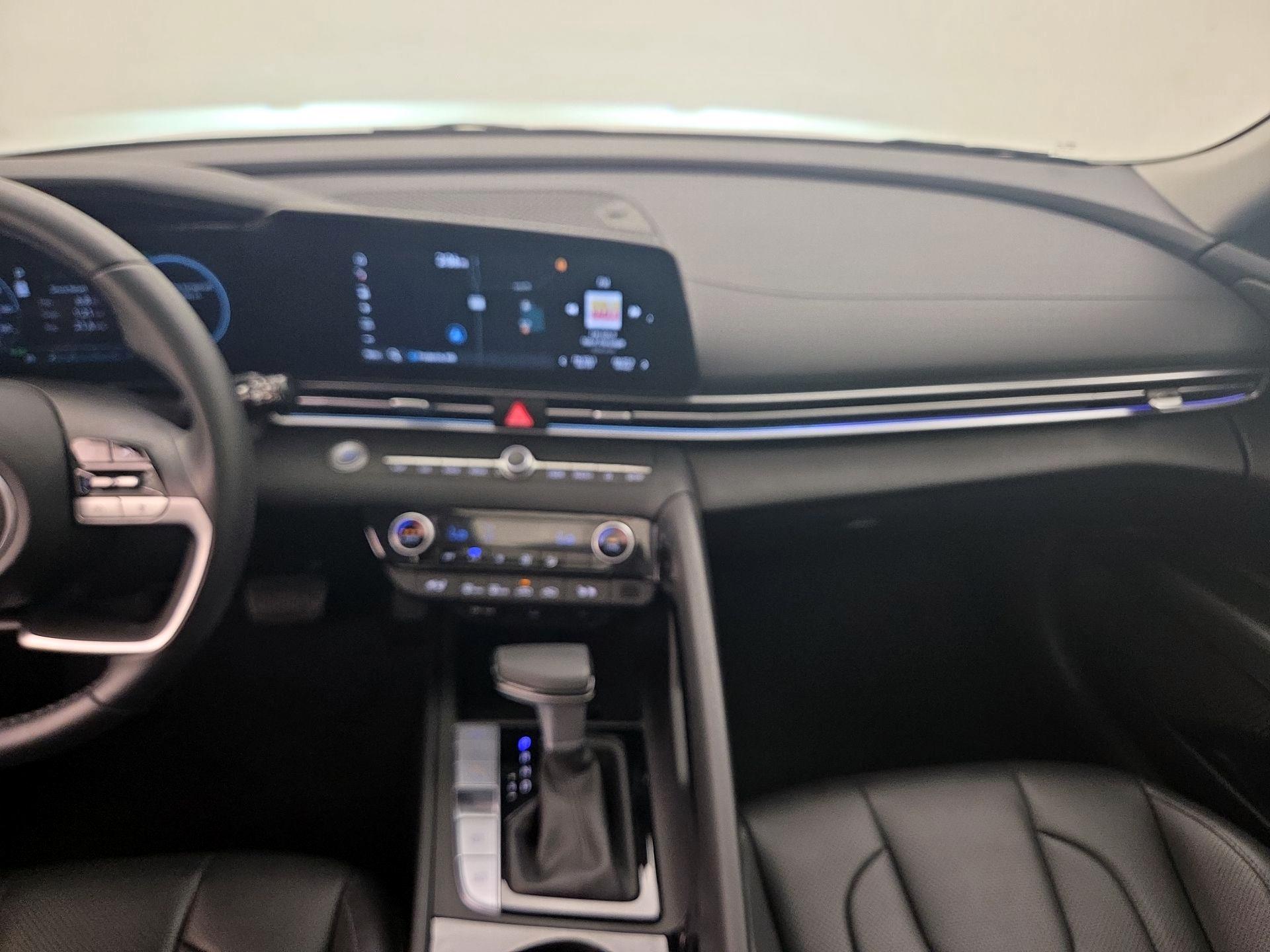Thumbnail: 2024 Hyundai Elantra - 9