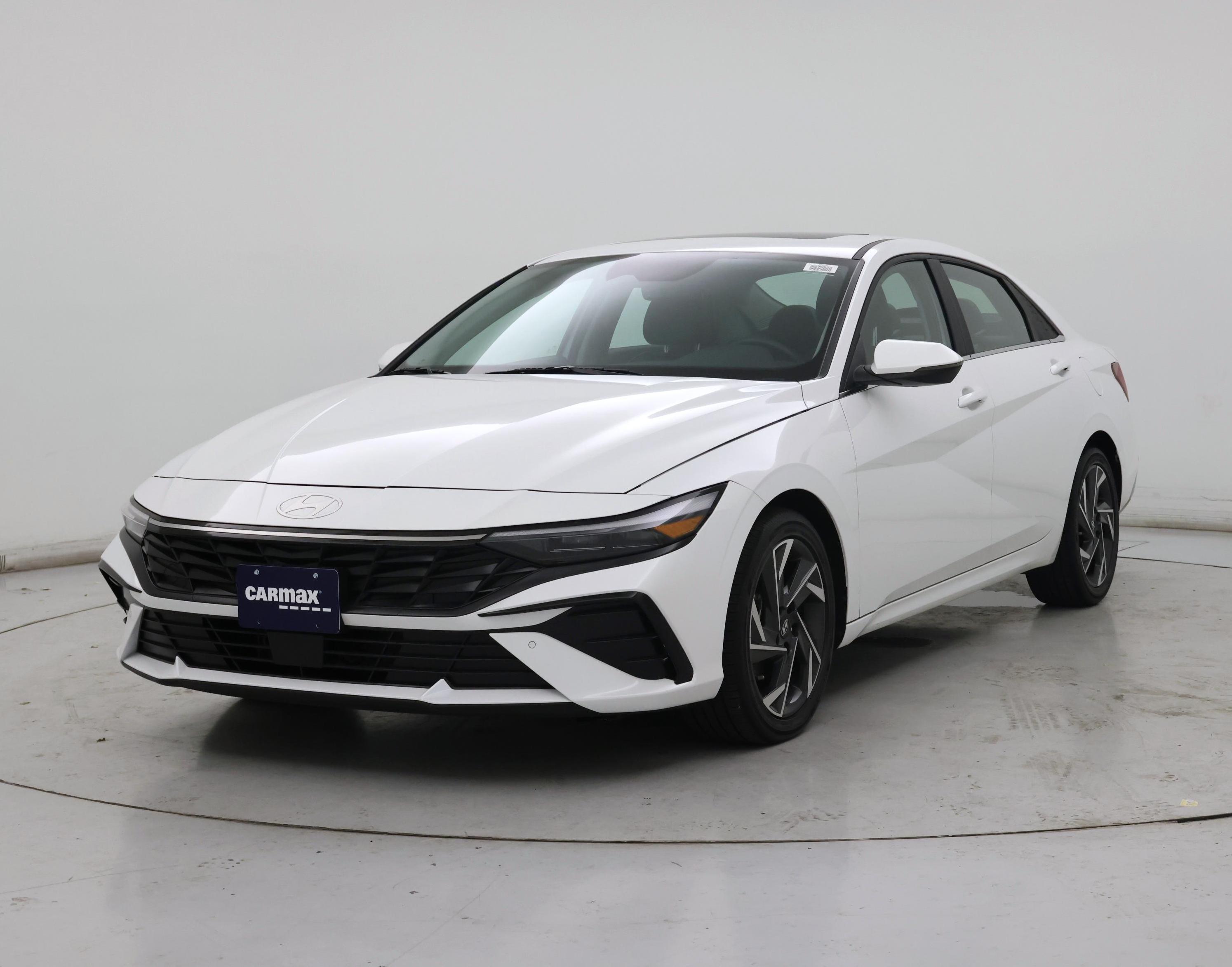 Thumbnail: 2024 Hyundai Elantra - 4