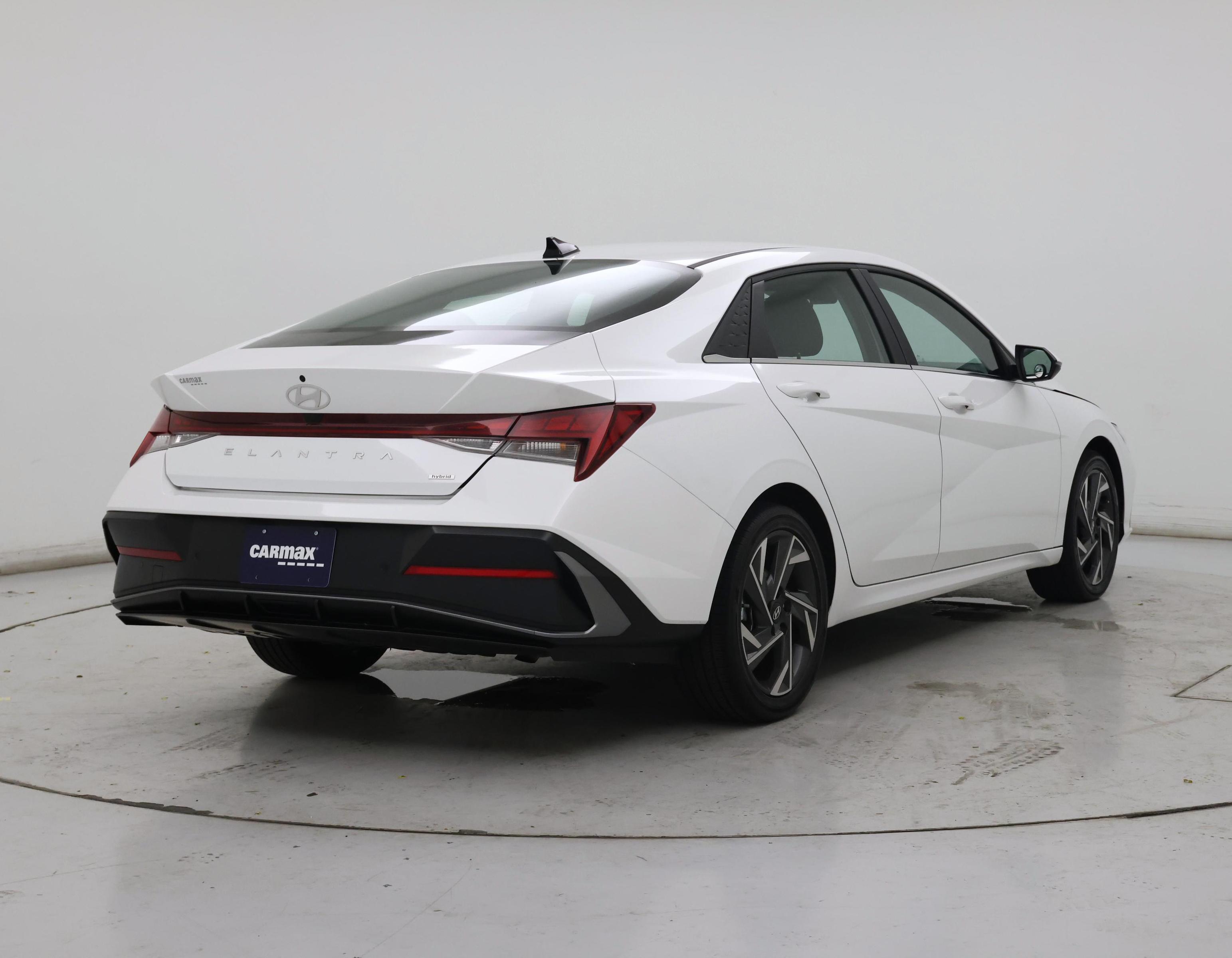 Thumbnail: 2024 Hyundai Elantra - 8