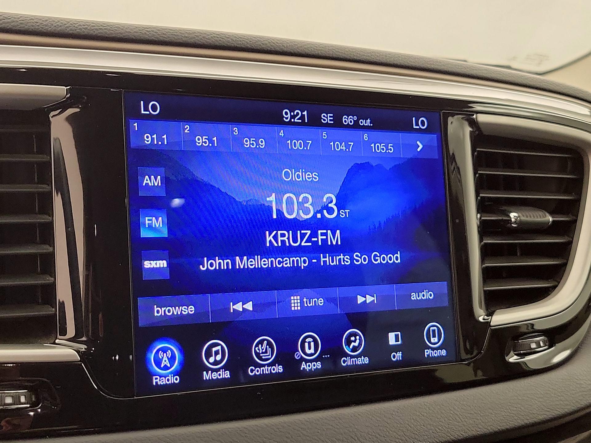 Thumbnail: 2017 Chrysler Pacifica - 15