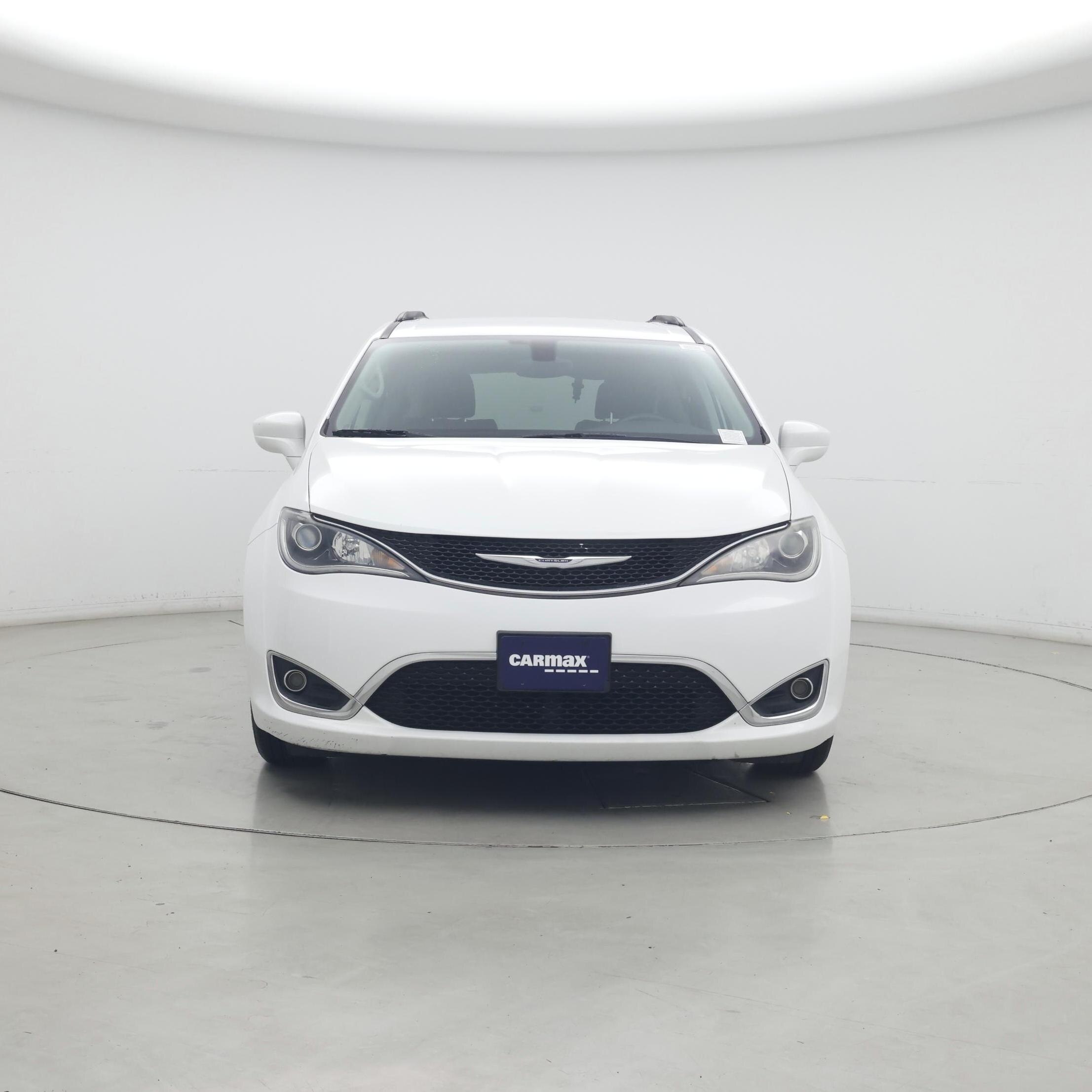 Thumbnail: 2017 Chrysler Pacifica - 5