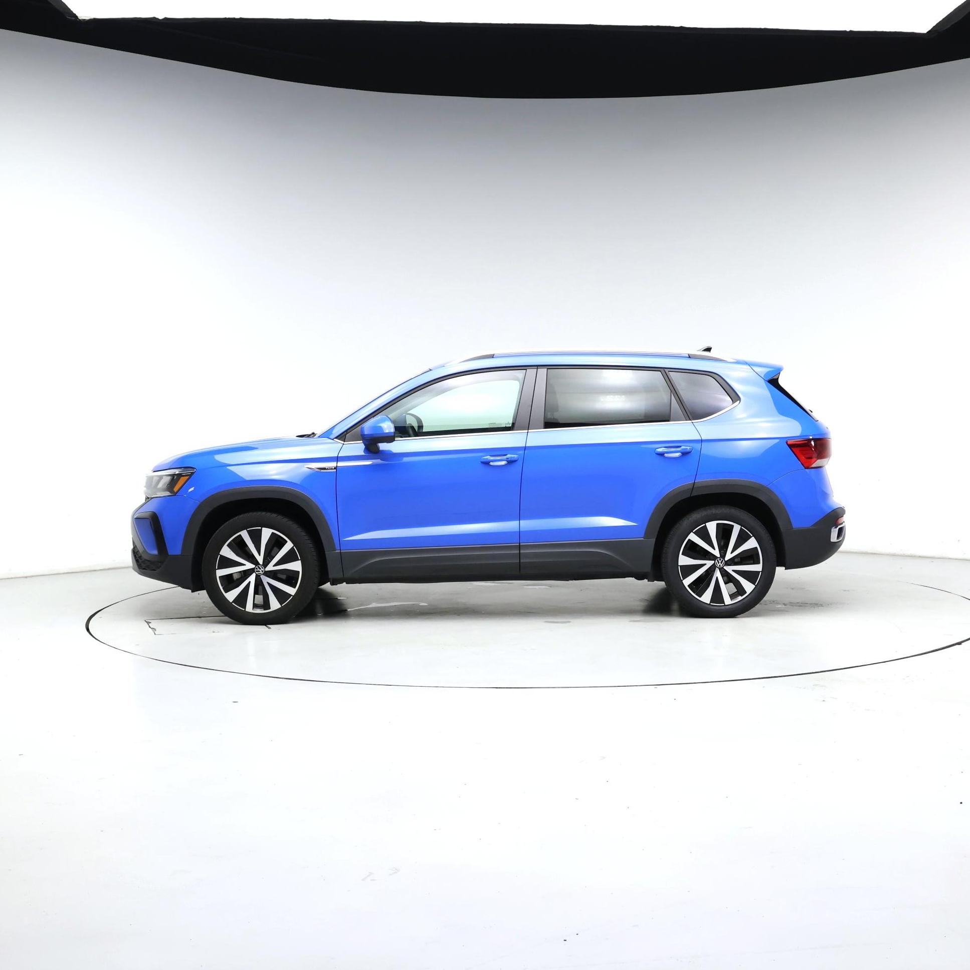 Thumbnail: 2022 Volkswagen Taos - 3
