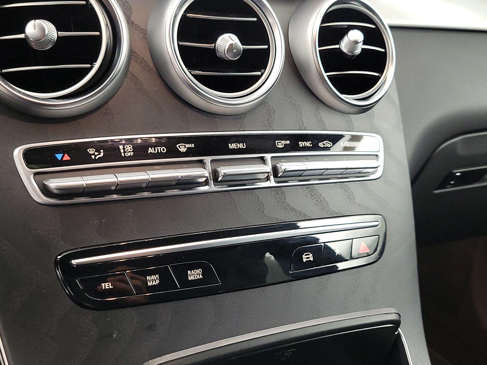 Thumbnail: 2023 Mercedes-Benz GLC - 16