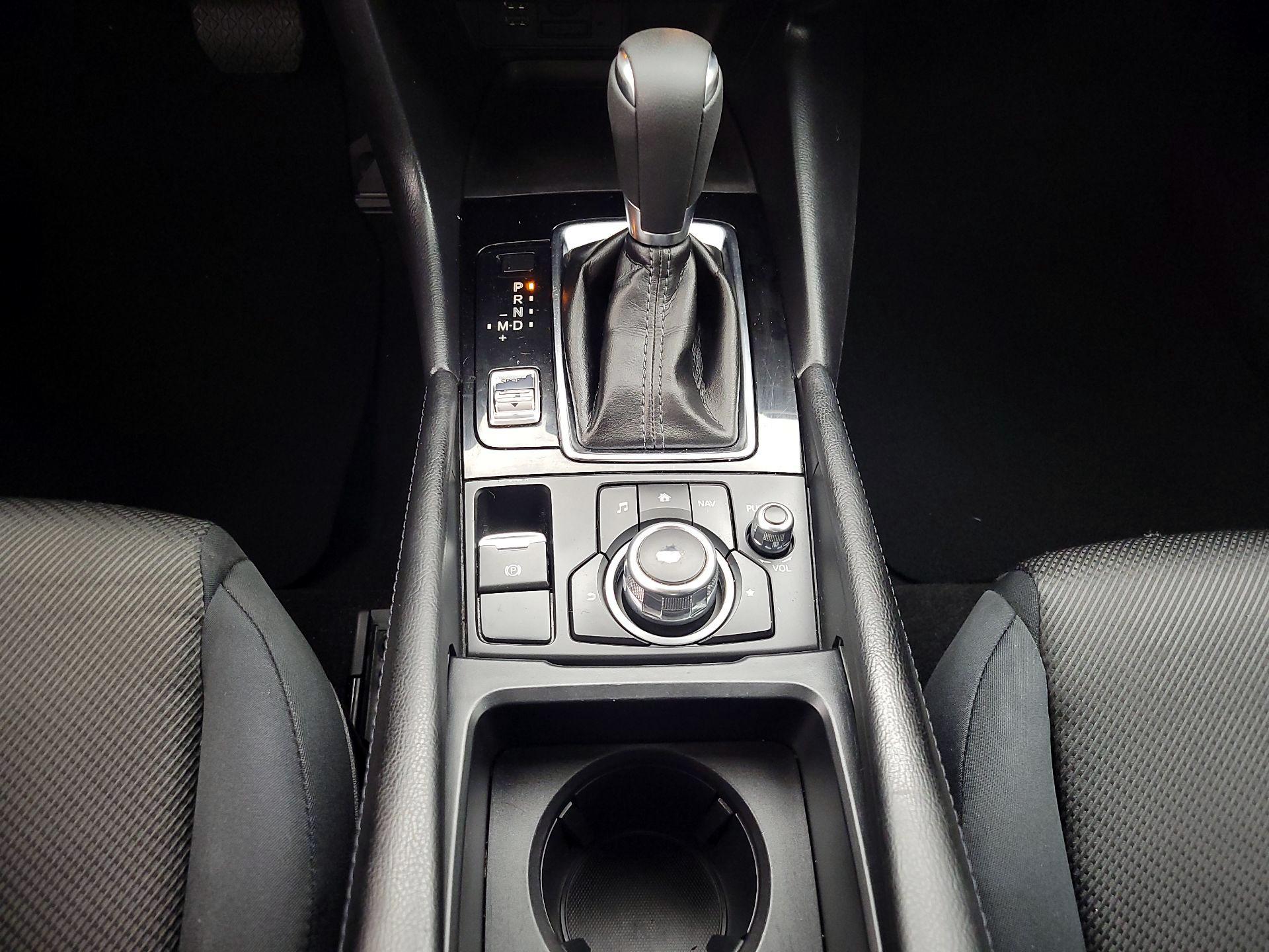 Thumbnail: 2017 Mazda Mazda3 - 18