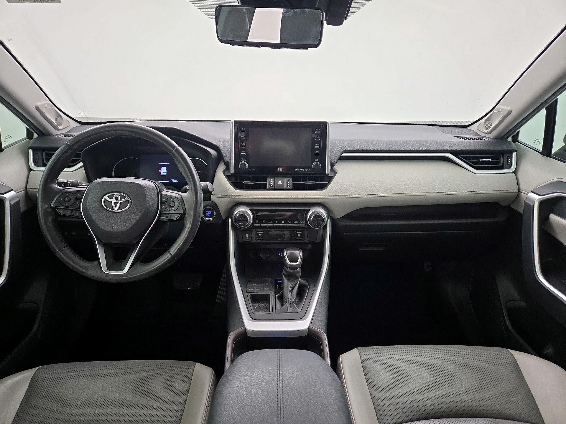 Thumbnail: 2019 Toyota RAV4 - 9