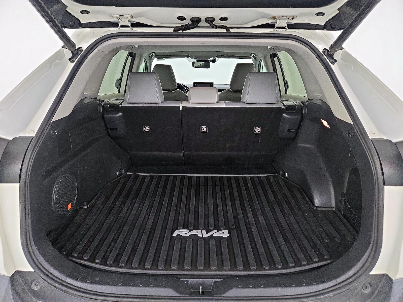 2019 Toyota RAV4 Limited - Photo 23