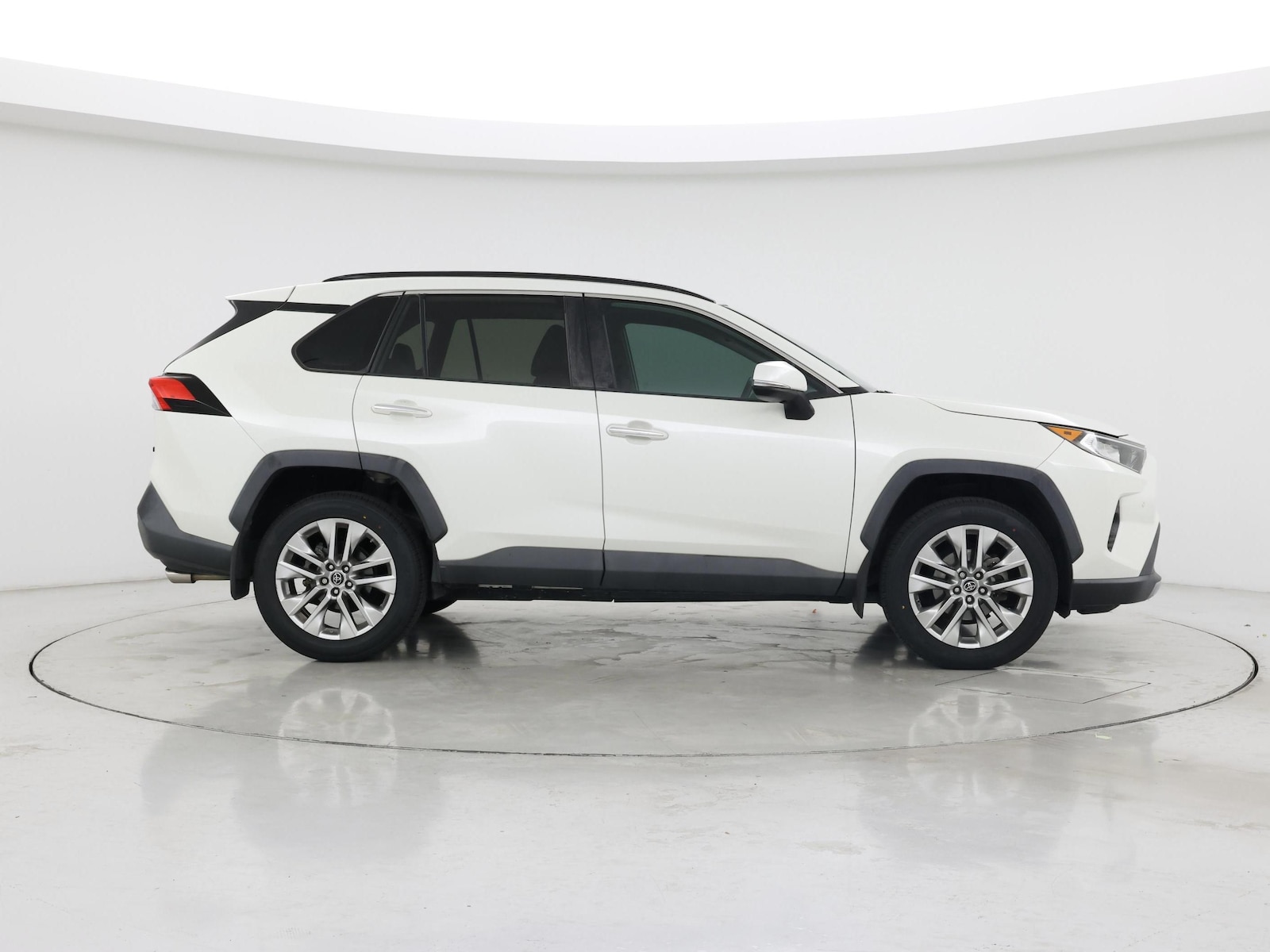 2019 Toyota RAV4 Limited - Photo 8