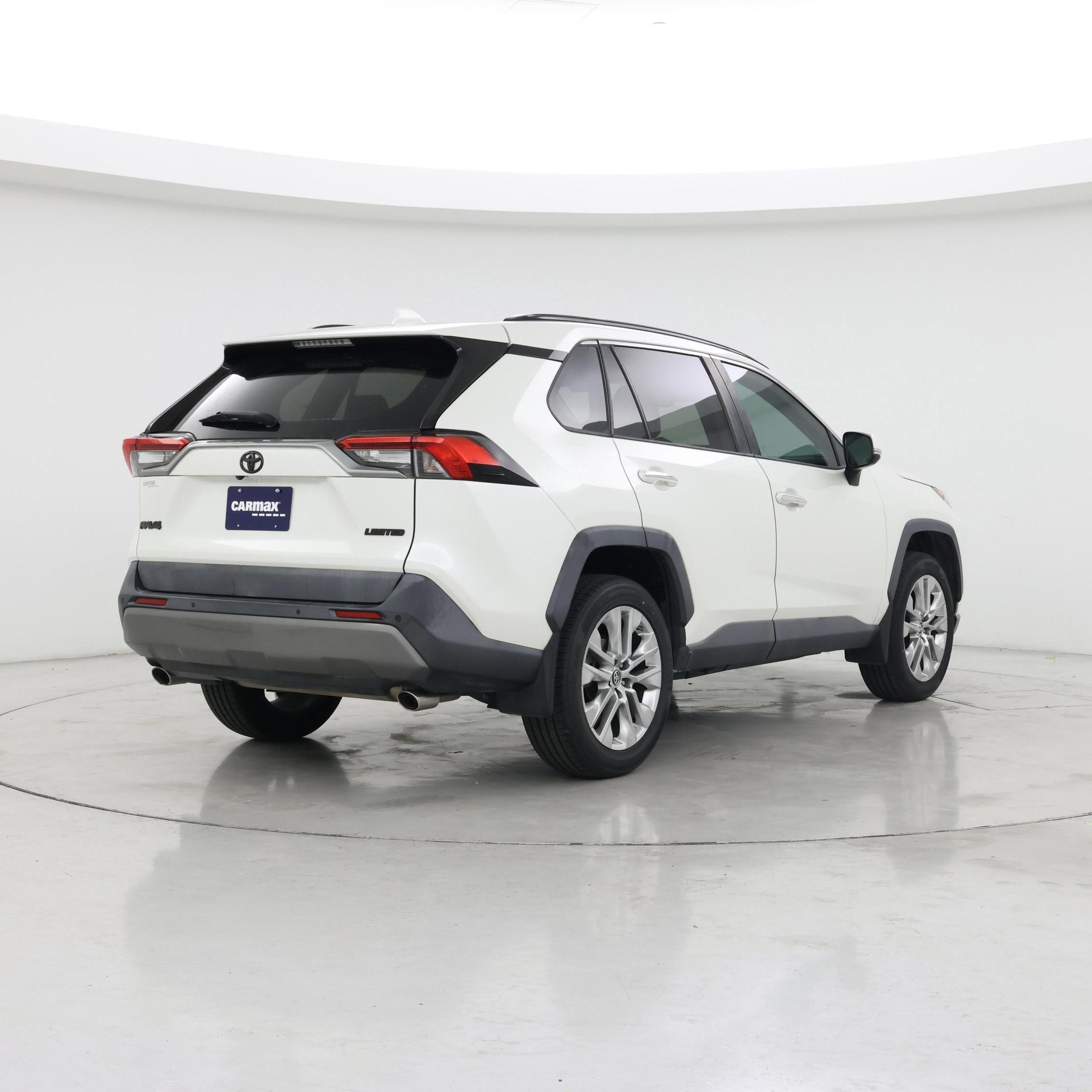 Thumbnail: 2019 Toyota RAV4 - 8