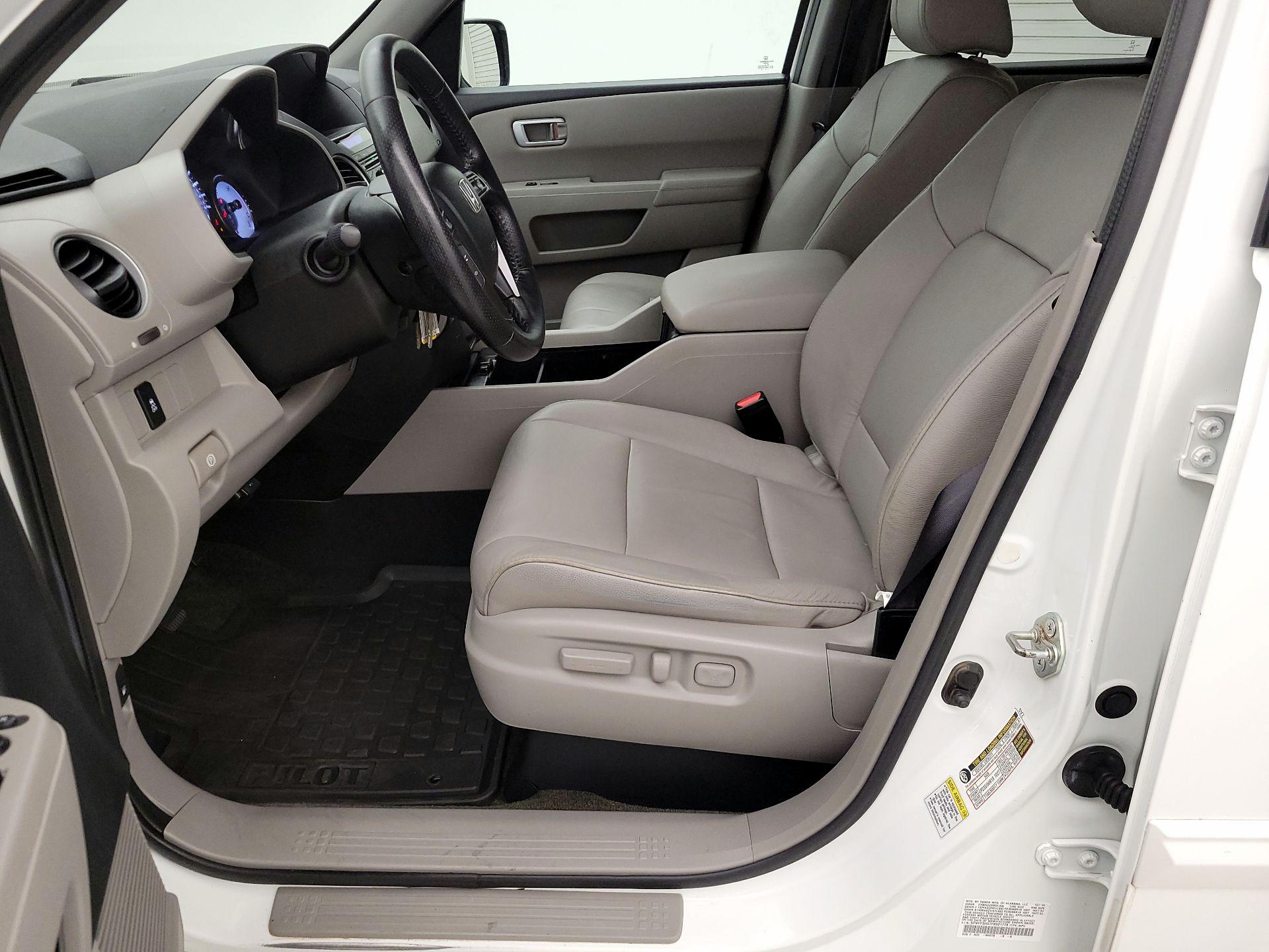 Thumbnail: 2015 Honda Pilot - 11