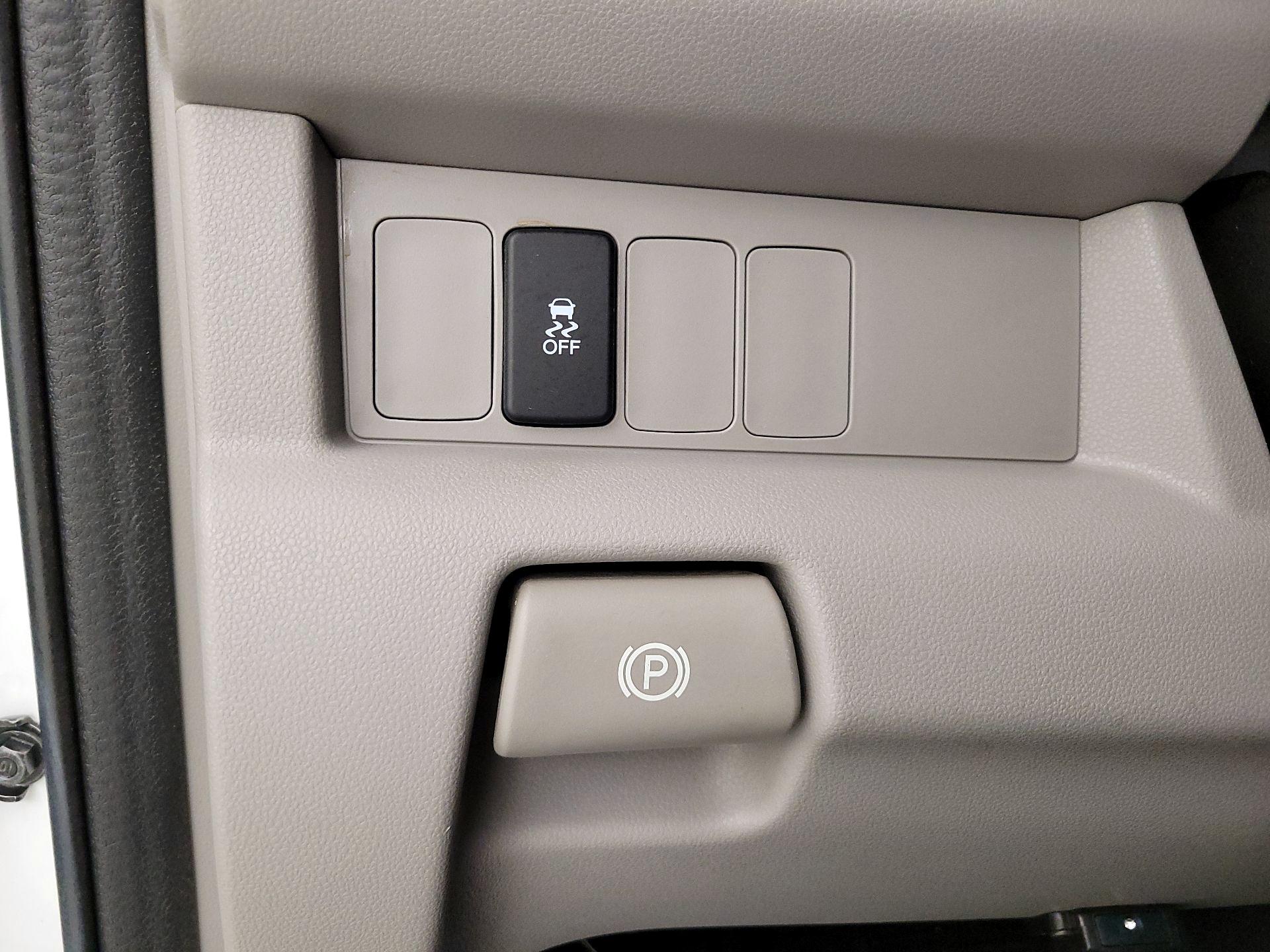 Thumbnail: 2015 Honda Pilot - 13