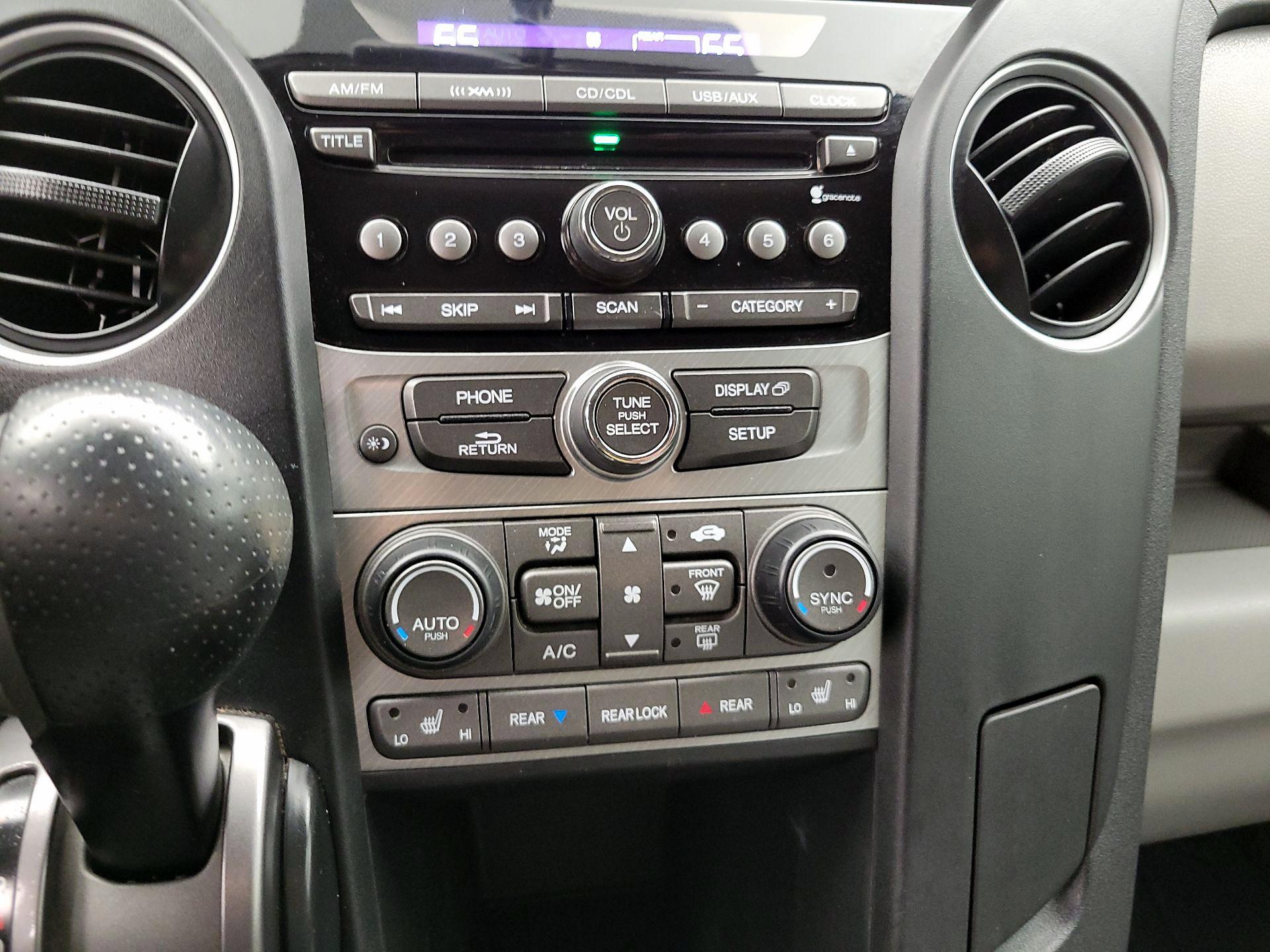 Thumbnail: 2015 Honda Pilot - 16