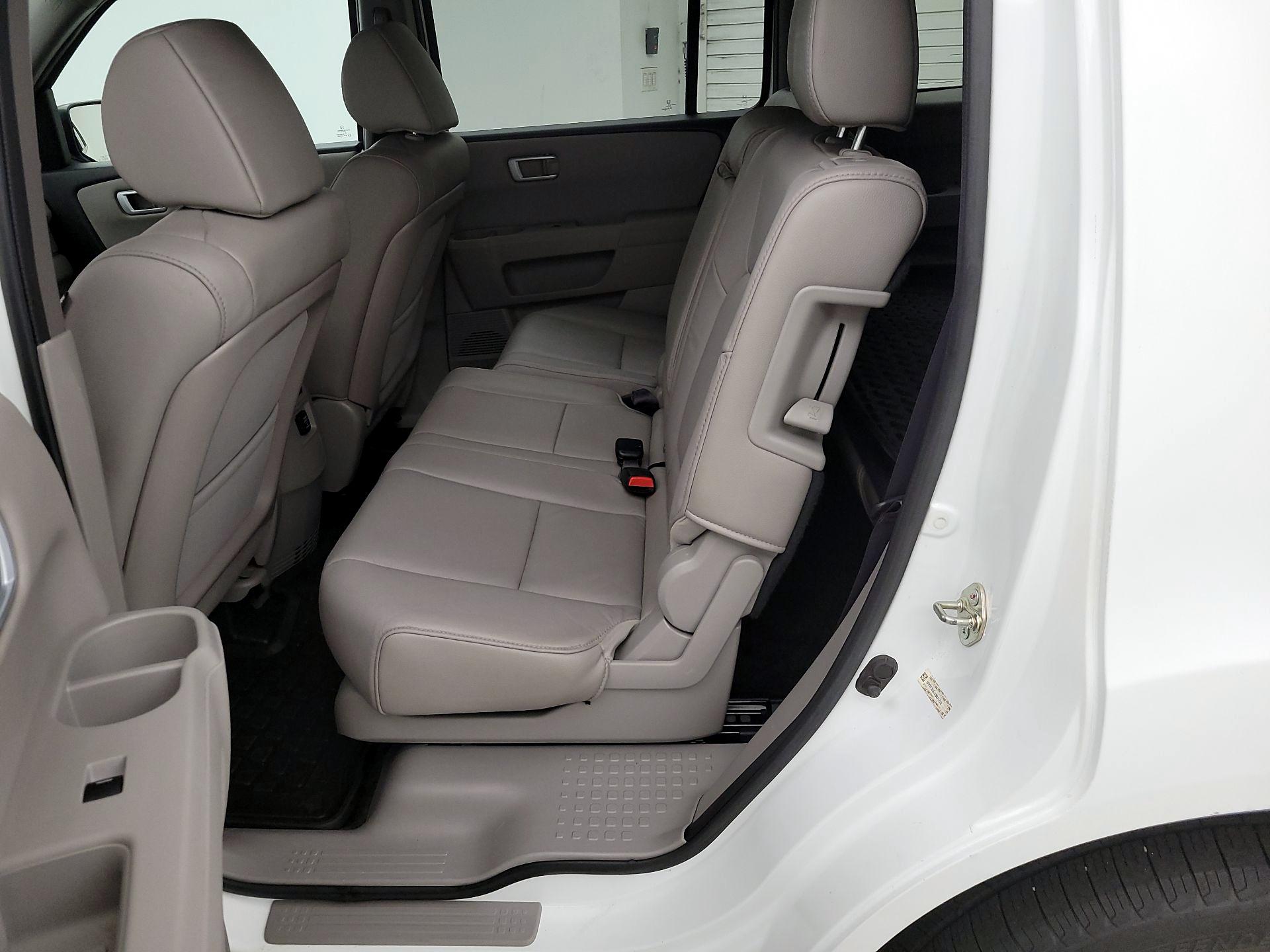 Thumbnail: 2015 Honda Pilot - 19