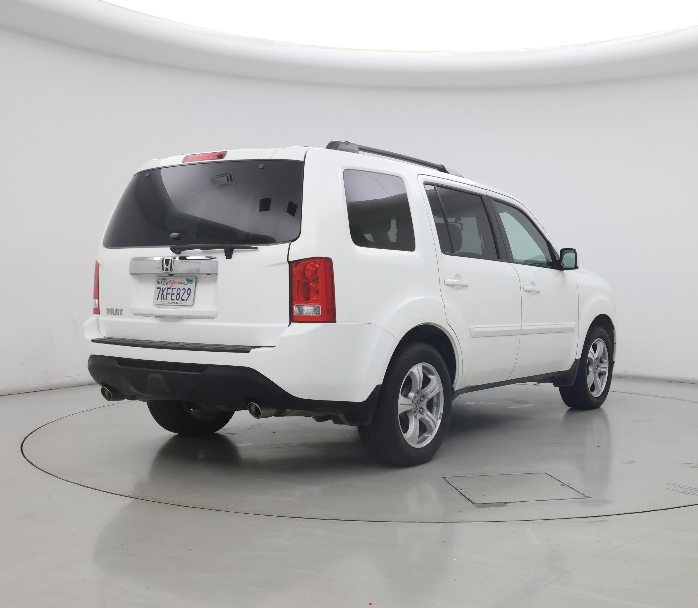 Thumbnail: 2015 Honda Pilot - 8