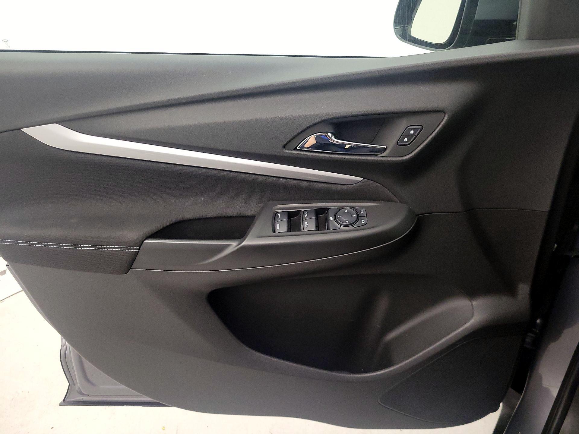 Thumbnail: 2023 Chevrolet Bolt EUV - 12