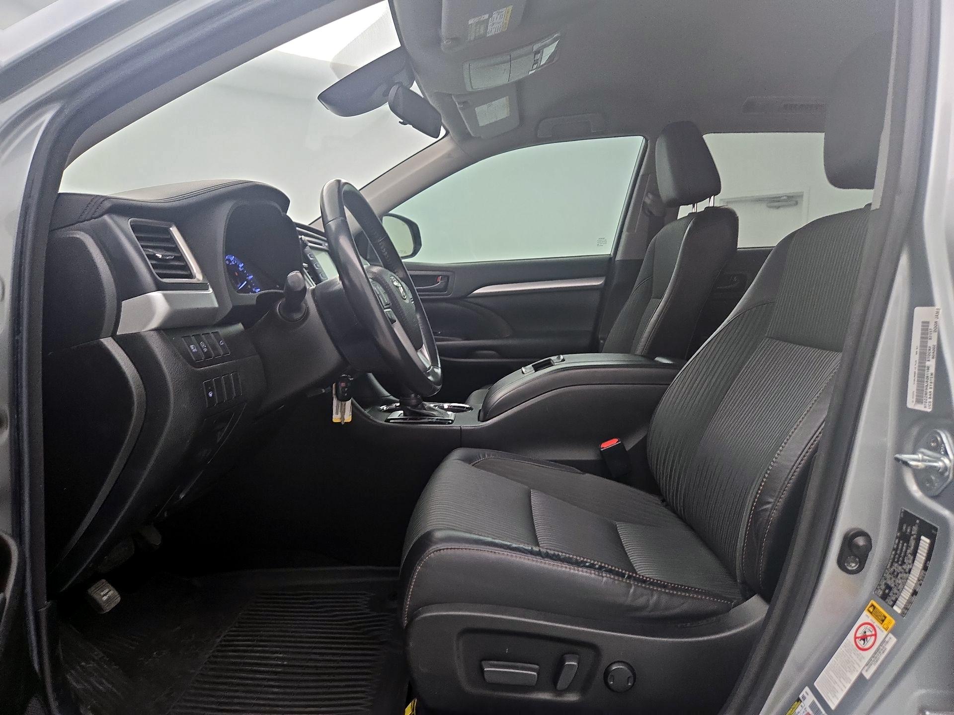 Thumbnail: 2018 Toyota Highlander - 11