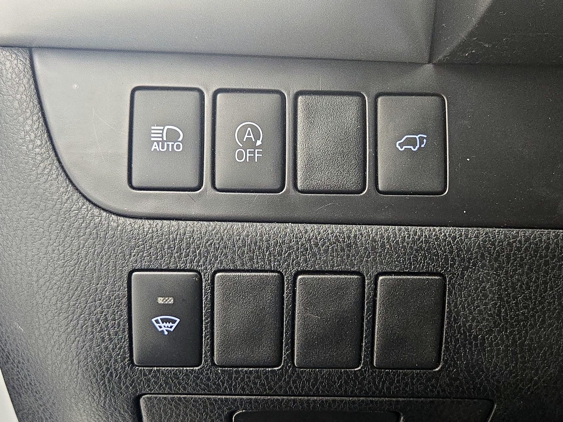 Thumbnail: 2018 Toyota Highlander - 13