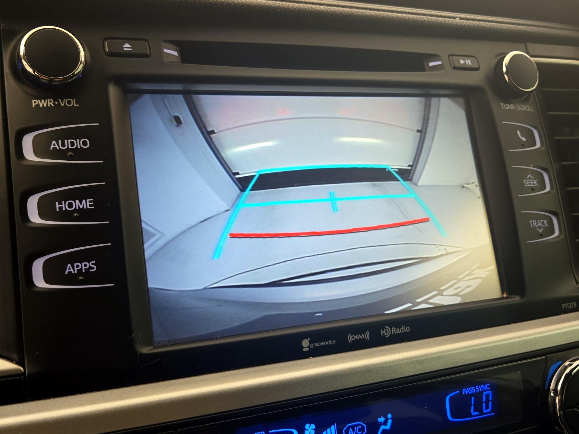 Thumbnail: 2018 Toyota Highlander - 14