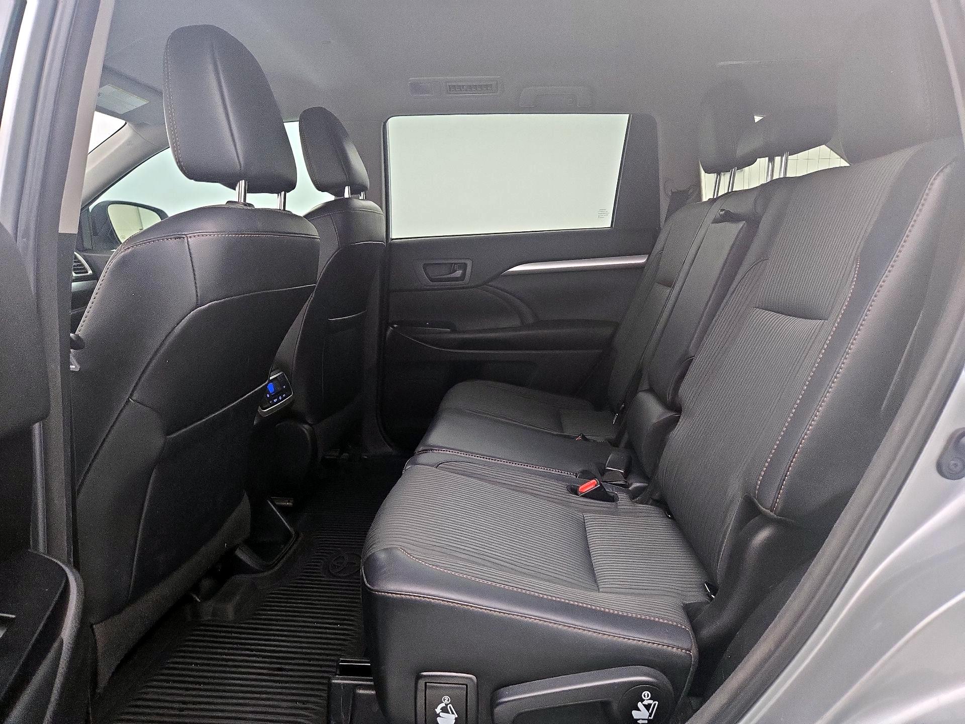 Thumbnail: 2018 Toyota Highlander - 19