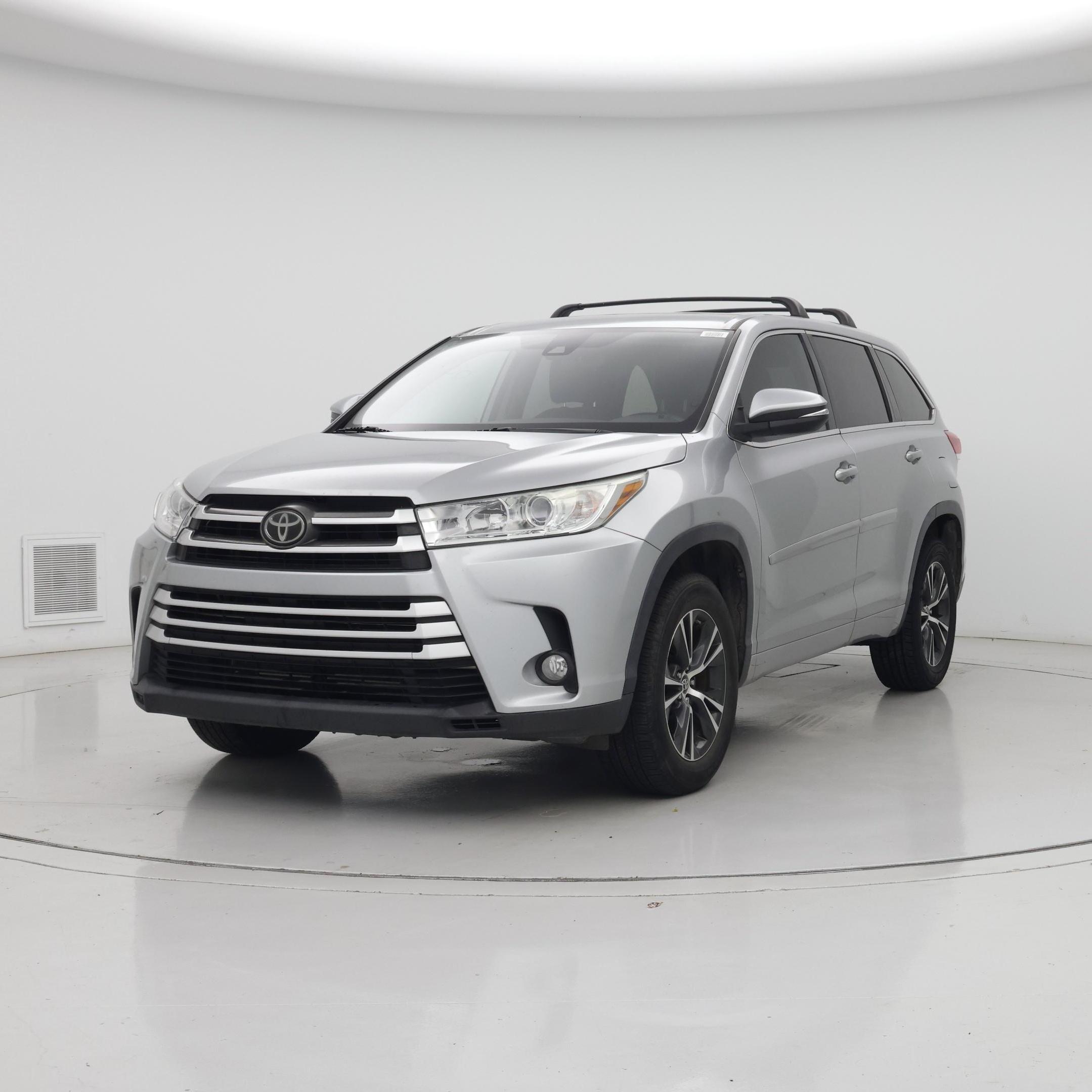 Thumbnail: 2018 Toyota Highlander - 4