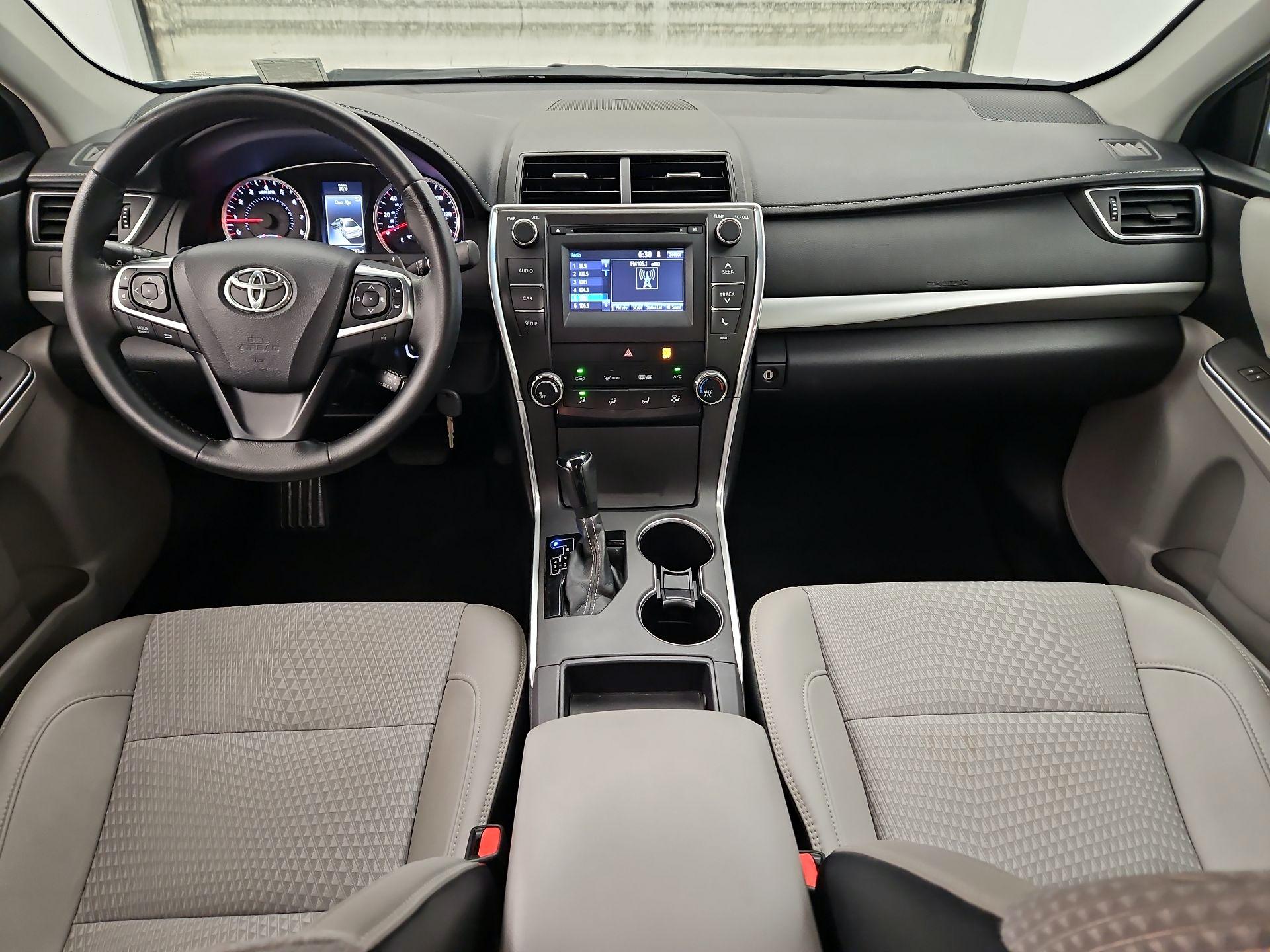 Thumbnail: 2015 Toyota Camry - 9