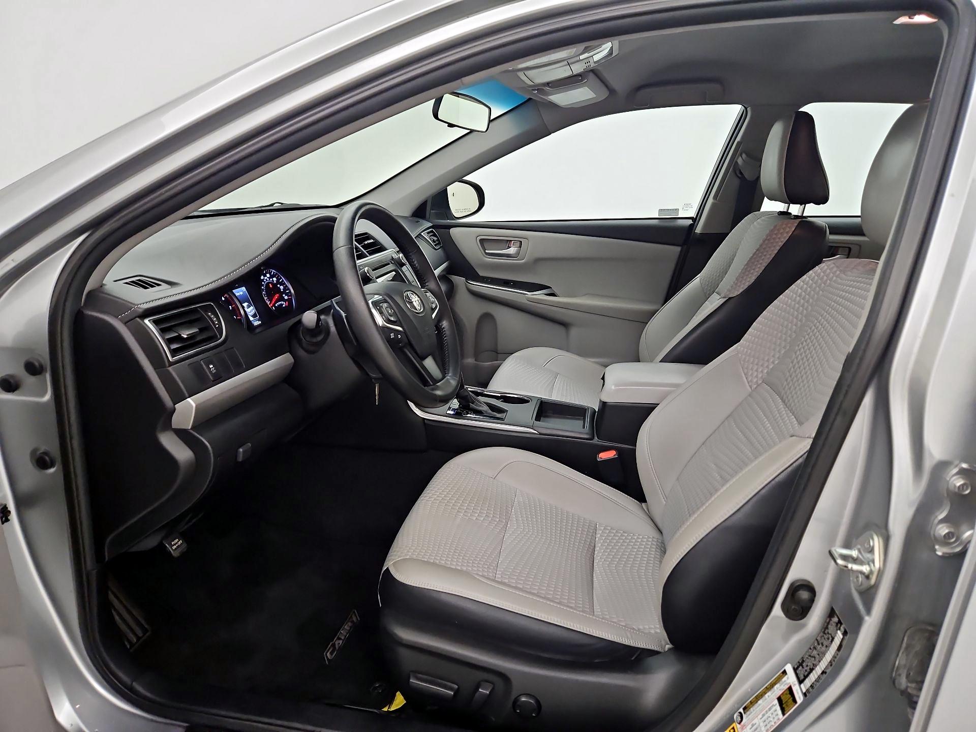Thumbnail: 2015 Toyota Camry - 11