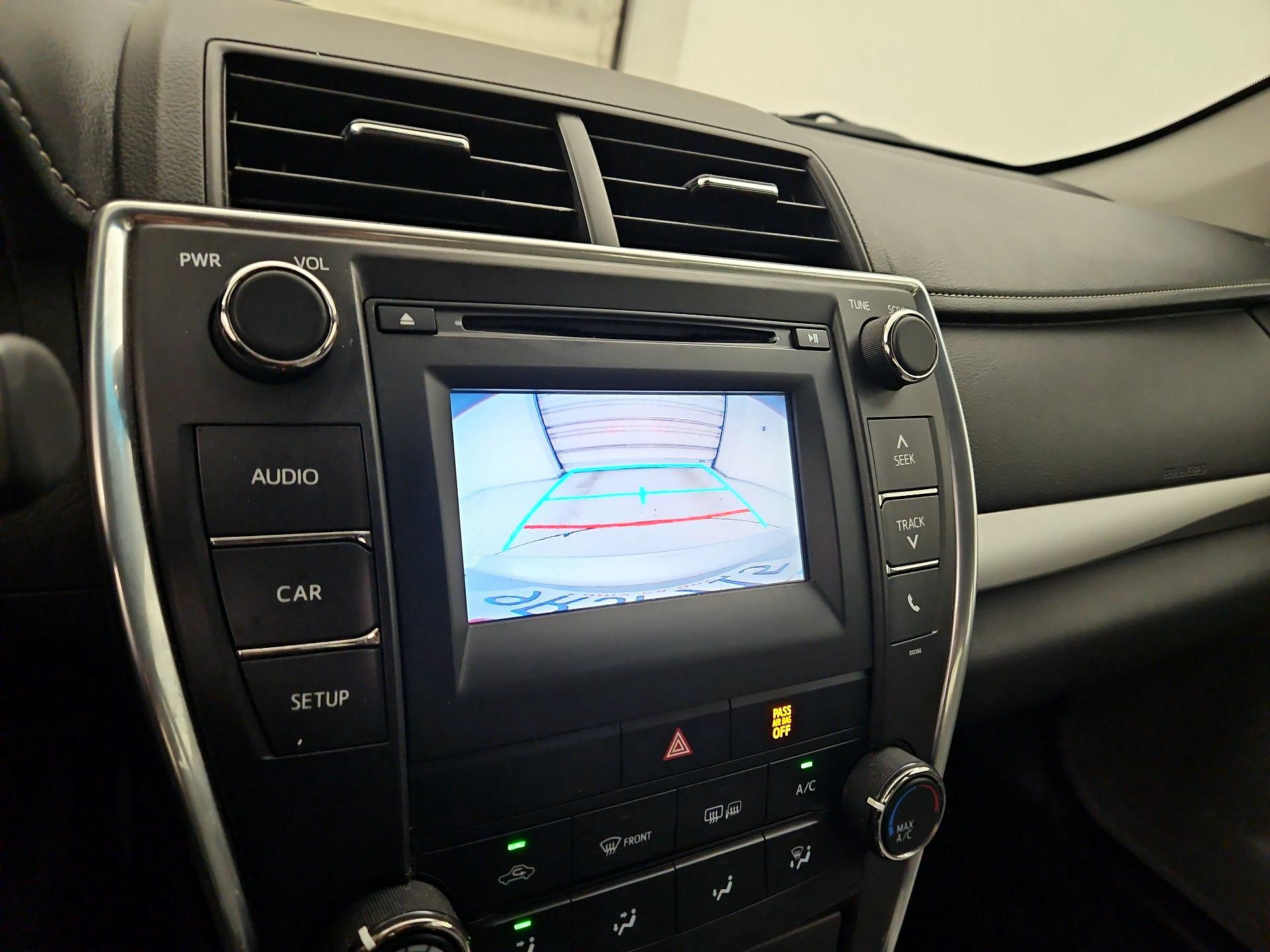 Thumbnail: 2015 Toyota Camry - 14