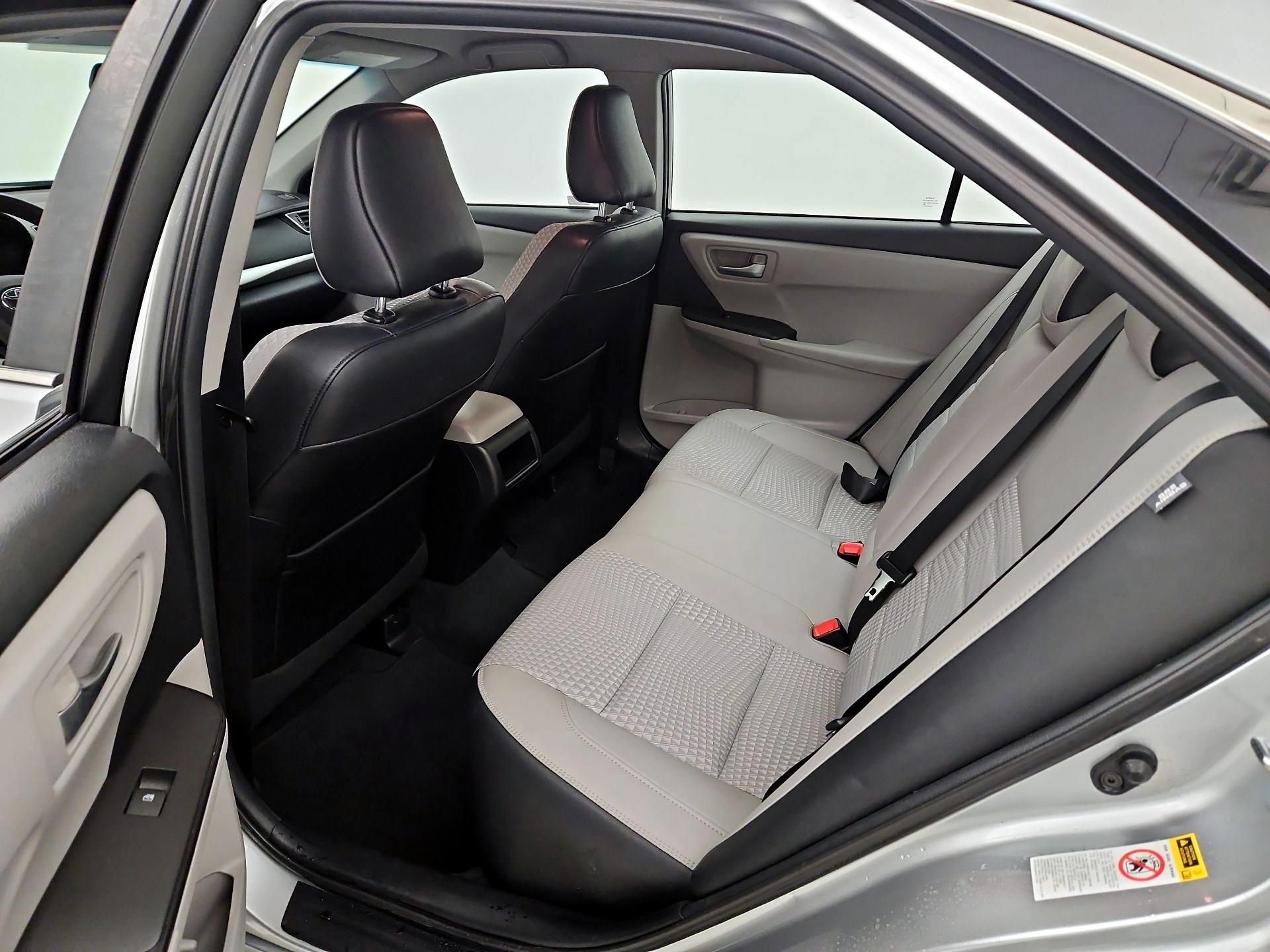 Thumbnail: 2015 Toyota Camry - 19