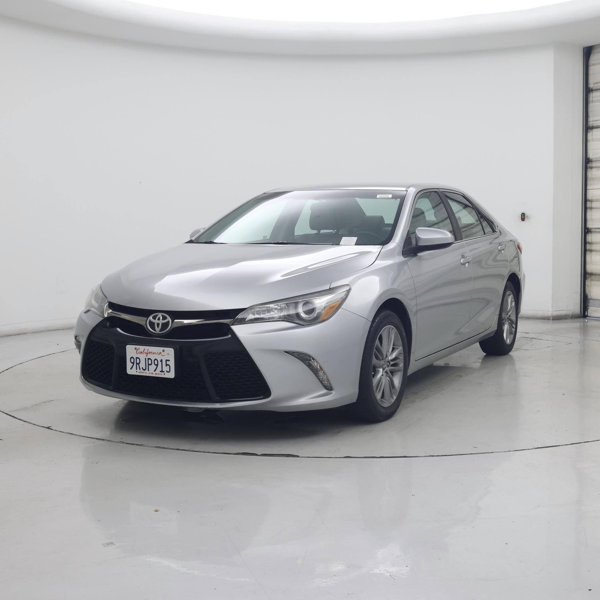 Thumbnail: 2015 Toyota Camry - 4