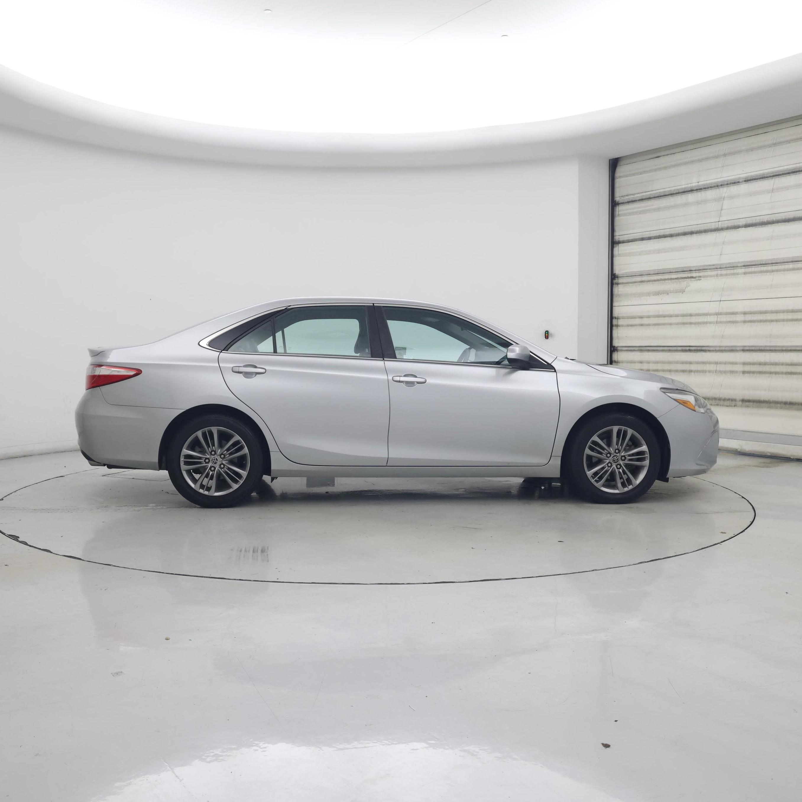 Thumbnail: 2015 Toyota Camry - 7