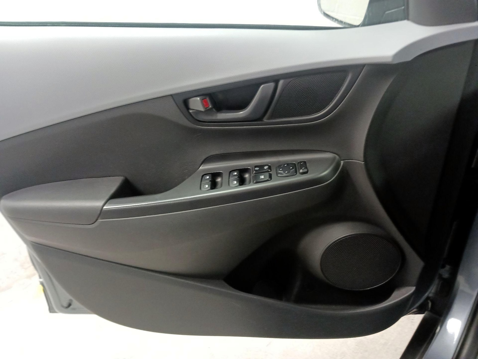 2021 Hyundai Kona SE - Photo 13