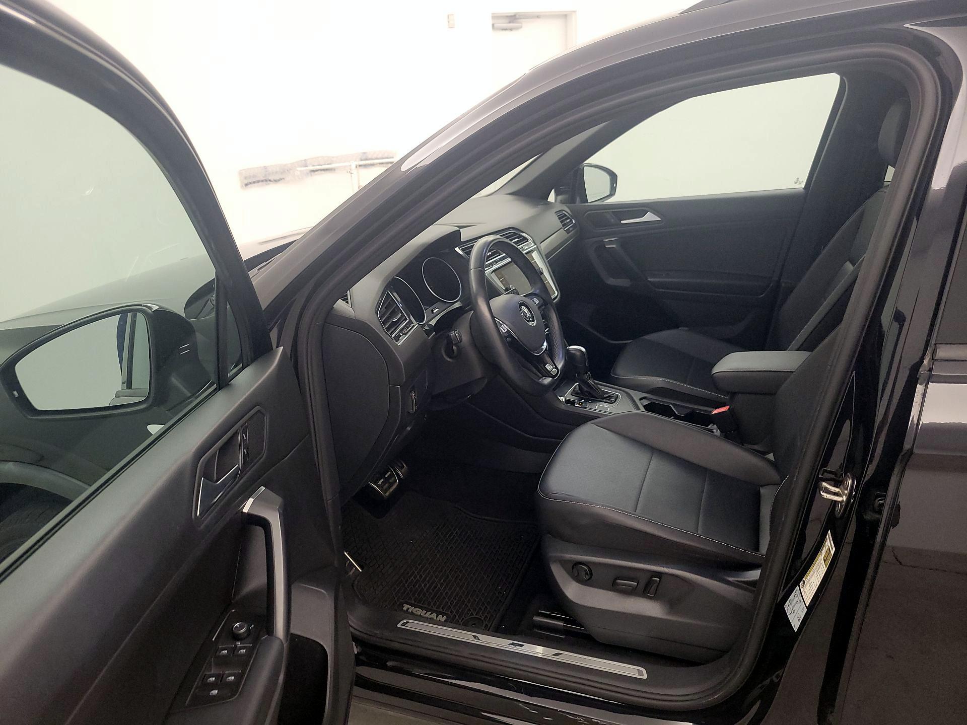 Thumbnail: 2021 Volkswagen Tiguan - 11