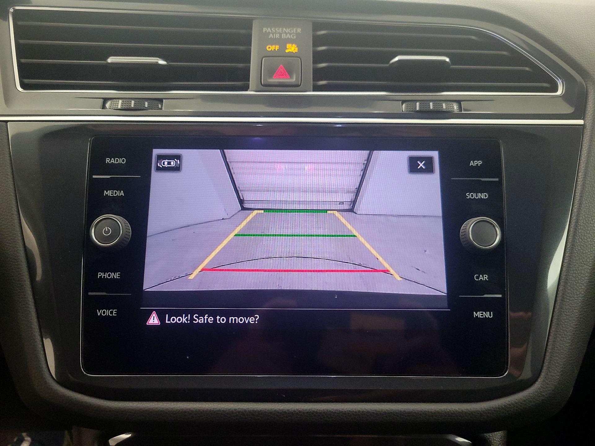 Thumbnail: 2021 Volkswagen Tiguan - 14