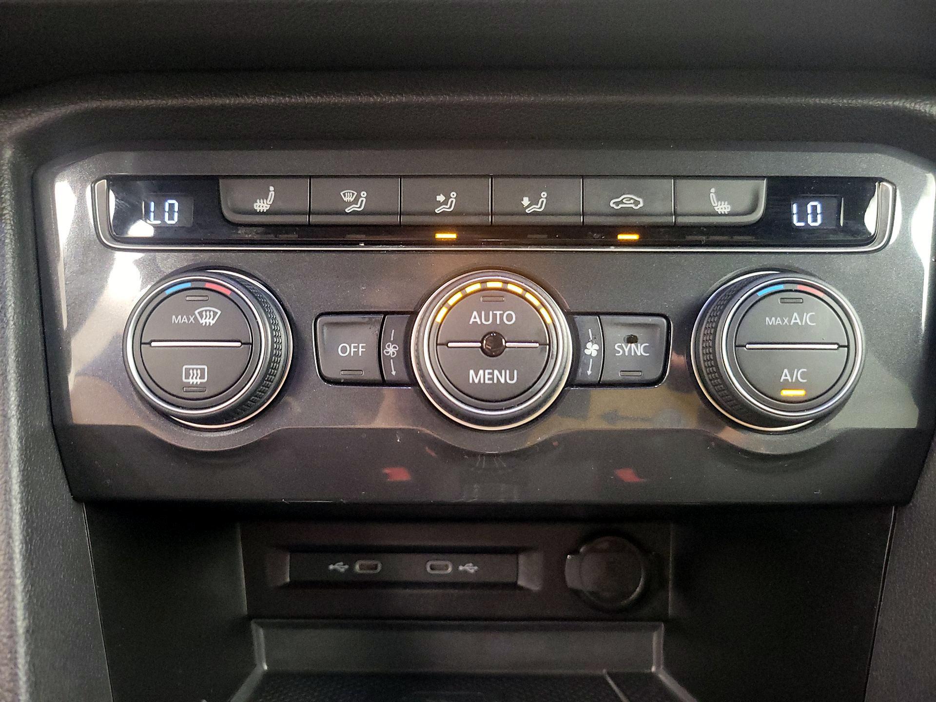 Thumbnail: 2021 Volkswagen Tiguan - 16