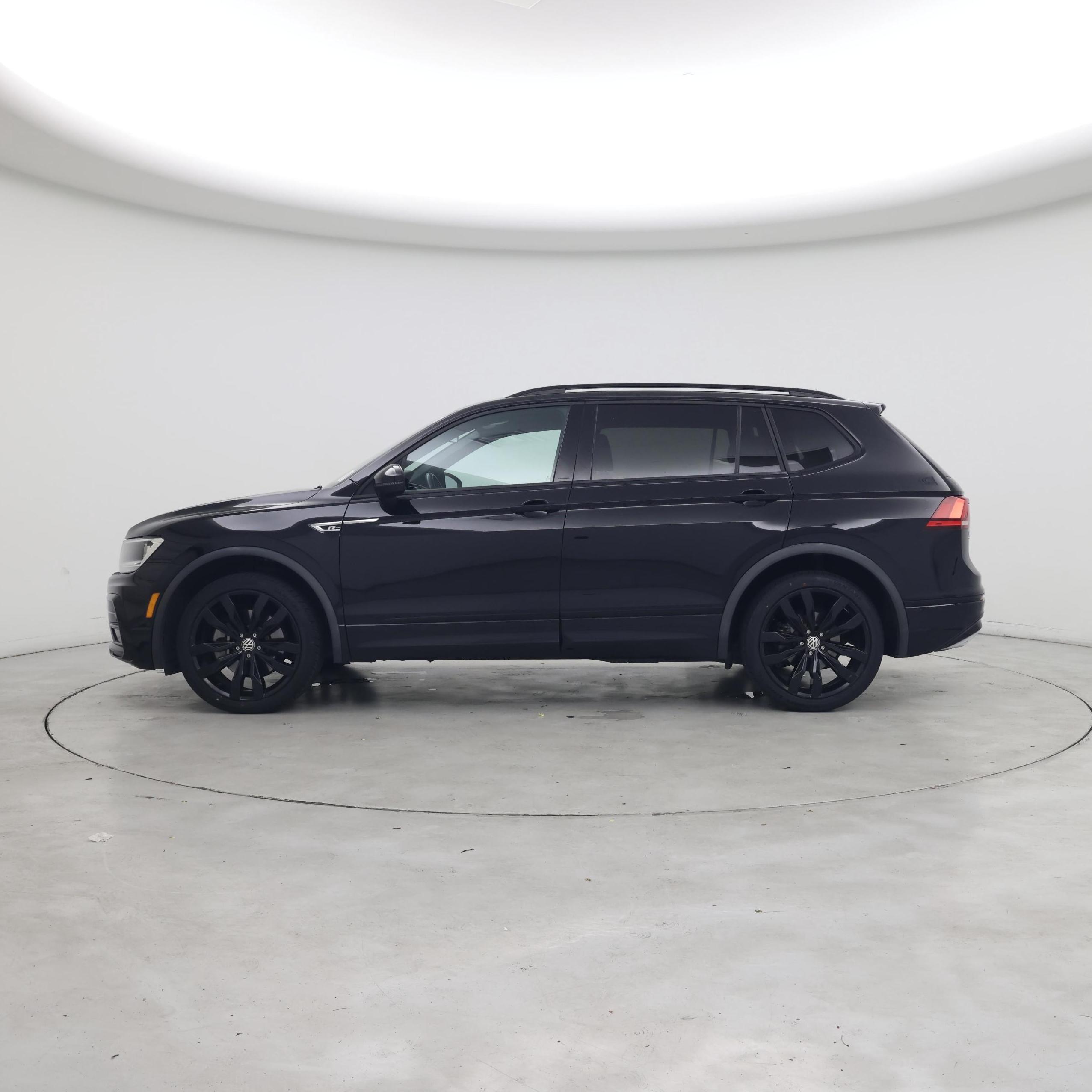 Thumbnail: 2021 Volkswagen Tiguan - 3