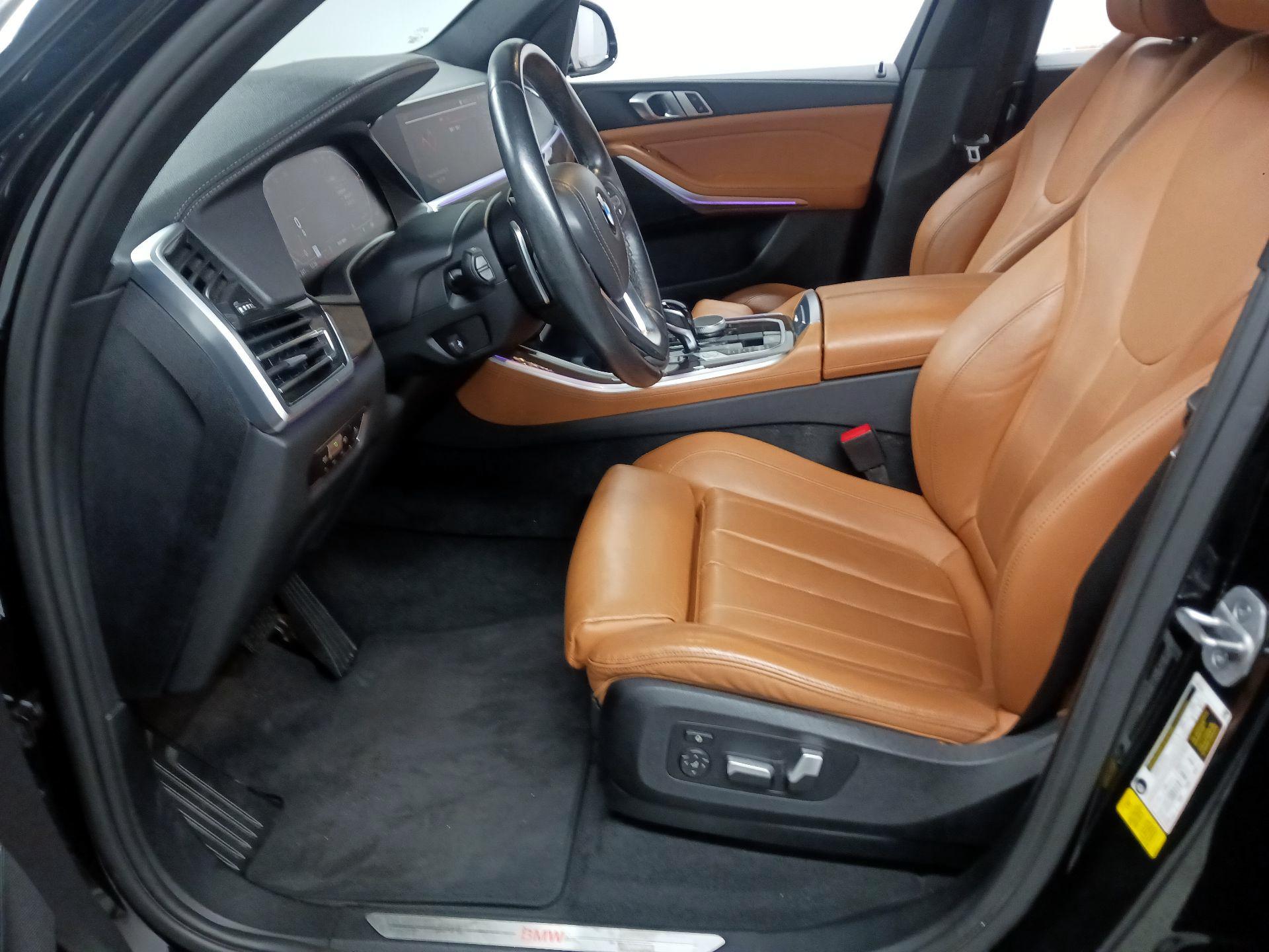 Thumbnail: 2022 BMW X5 - 11