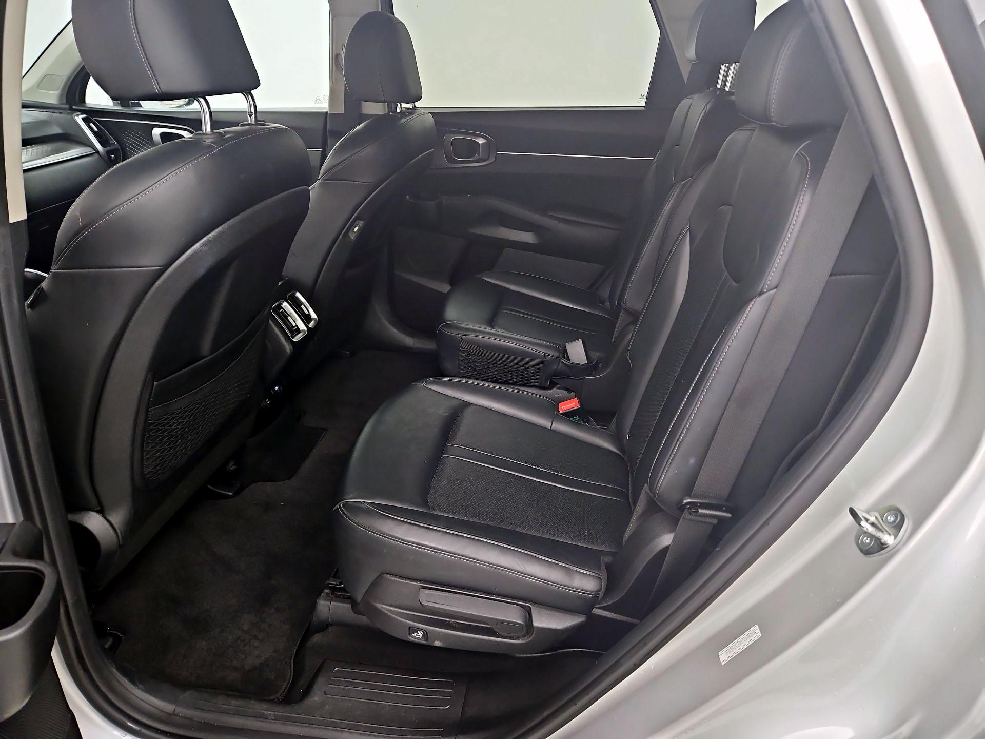Thumbnail: 2023 Kia Sorento - 19