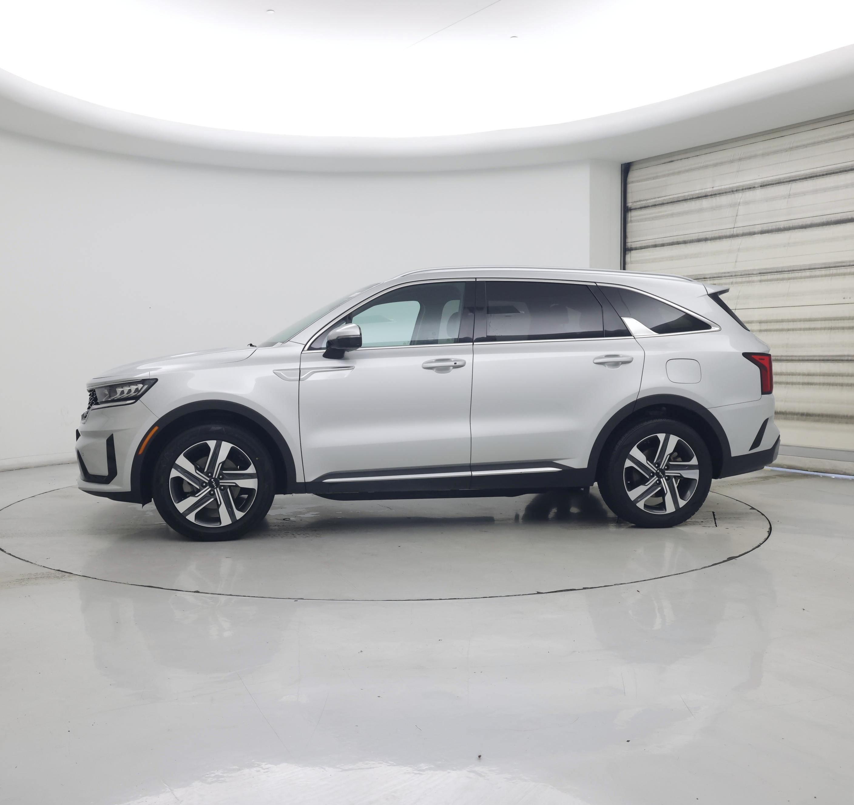 Thumbnail: 2023 Kia Sorento - 3