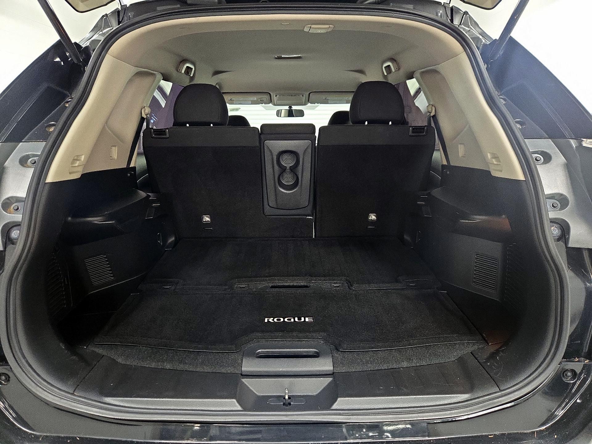 Thumbnail: 2016 Nissan Rogue - 20