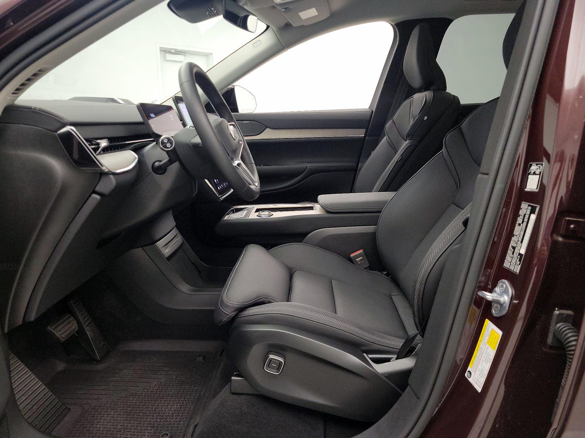 Thumbnail: 2025 Volvo EX90 - 11
