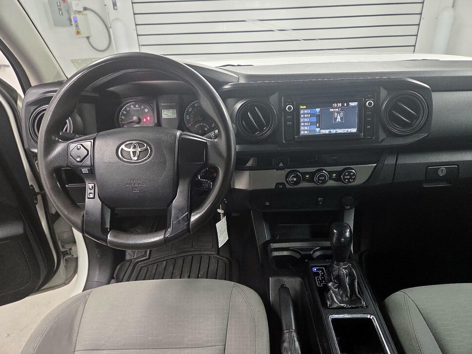 2016 Toyota Tacoma SR - Photo 10