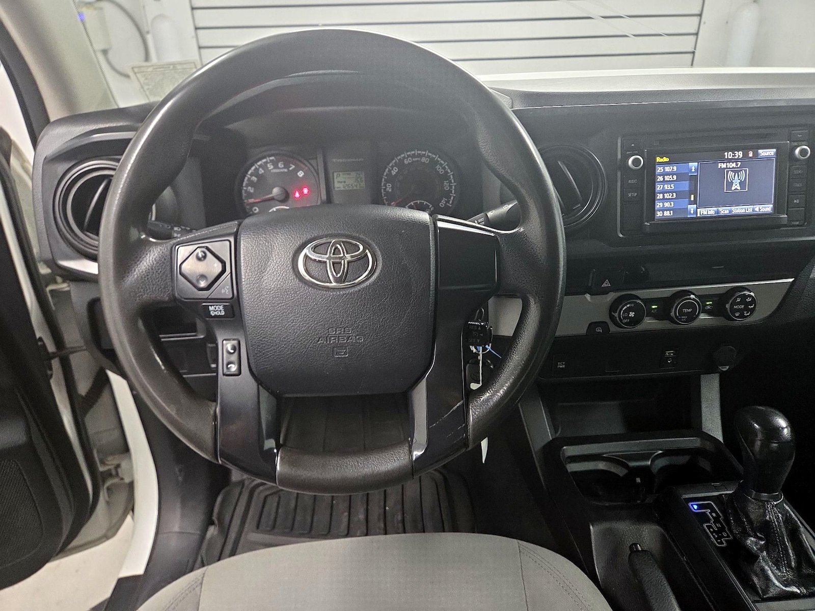 2016 Toyota Tacoma SR - Photo 11